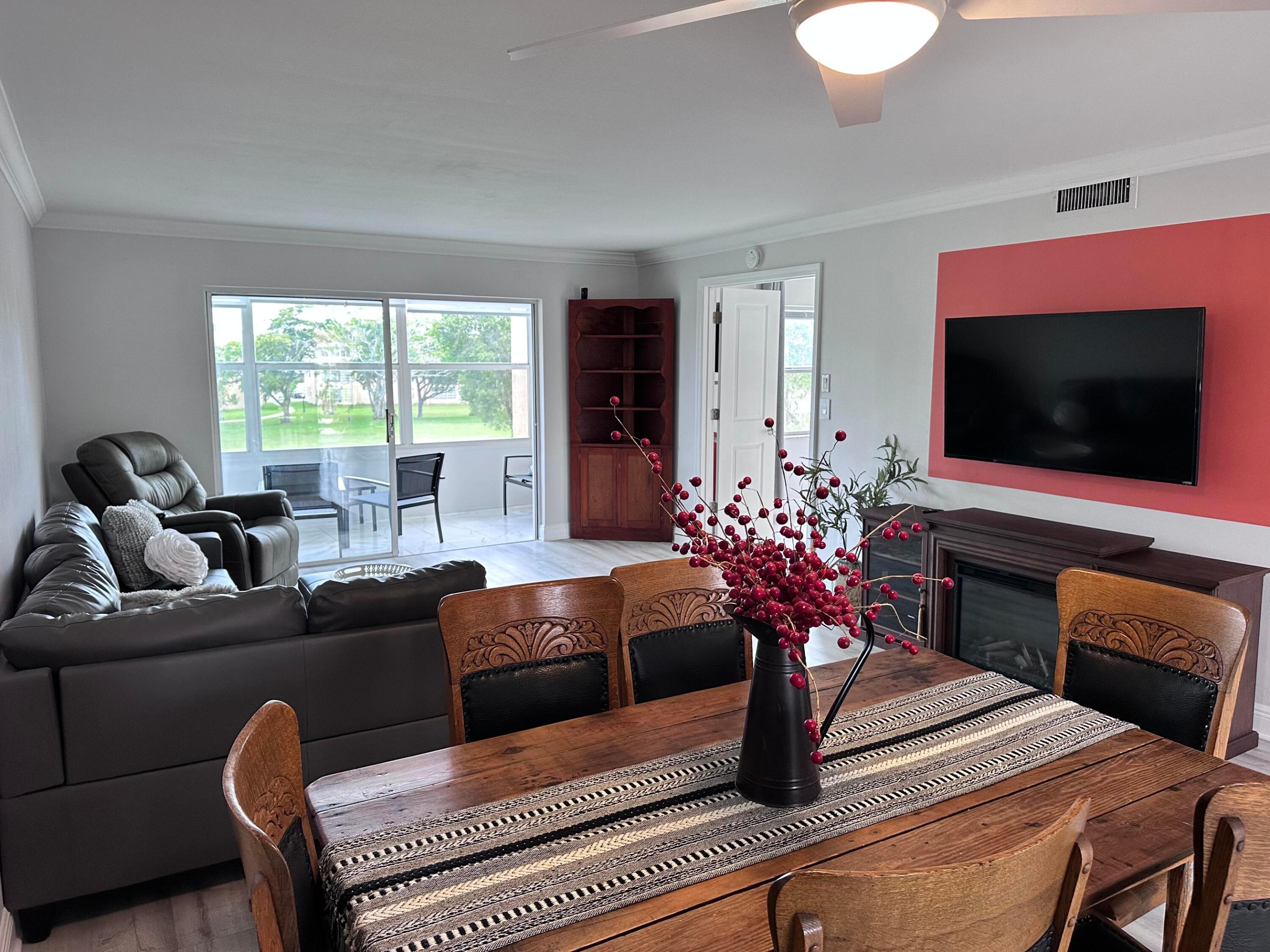 Sunrise Lakes Building 93 - Residential