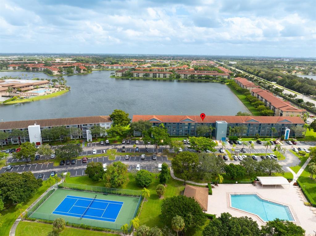 IVANHOE WEST AT CENTURY VILLAGE - Residential