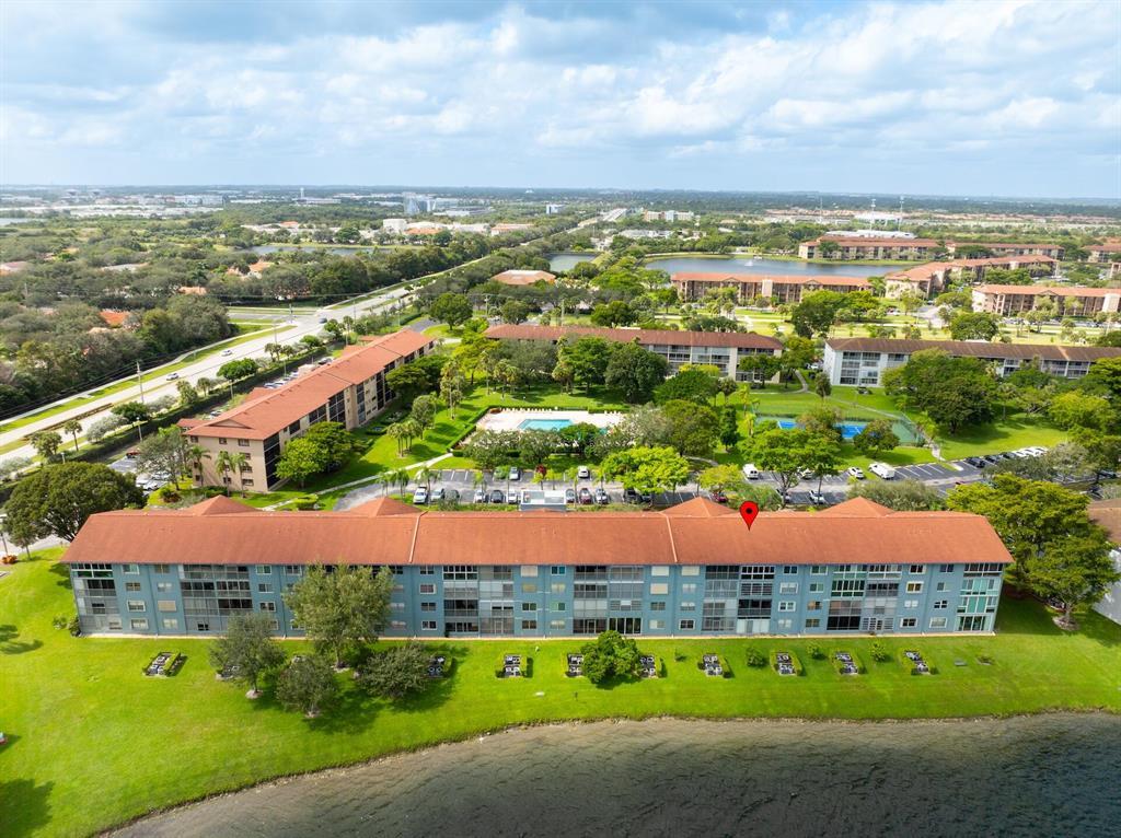 IVANHOE WEST AT CENTURY VILLAGE - Residential
