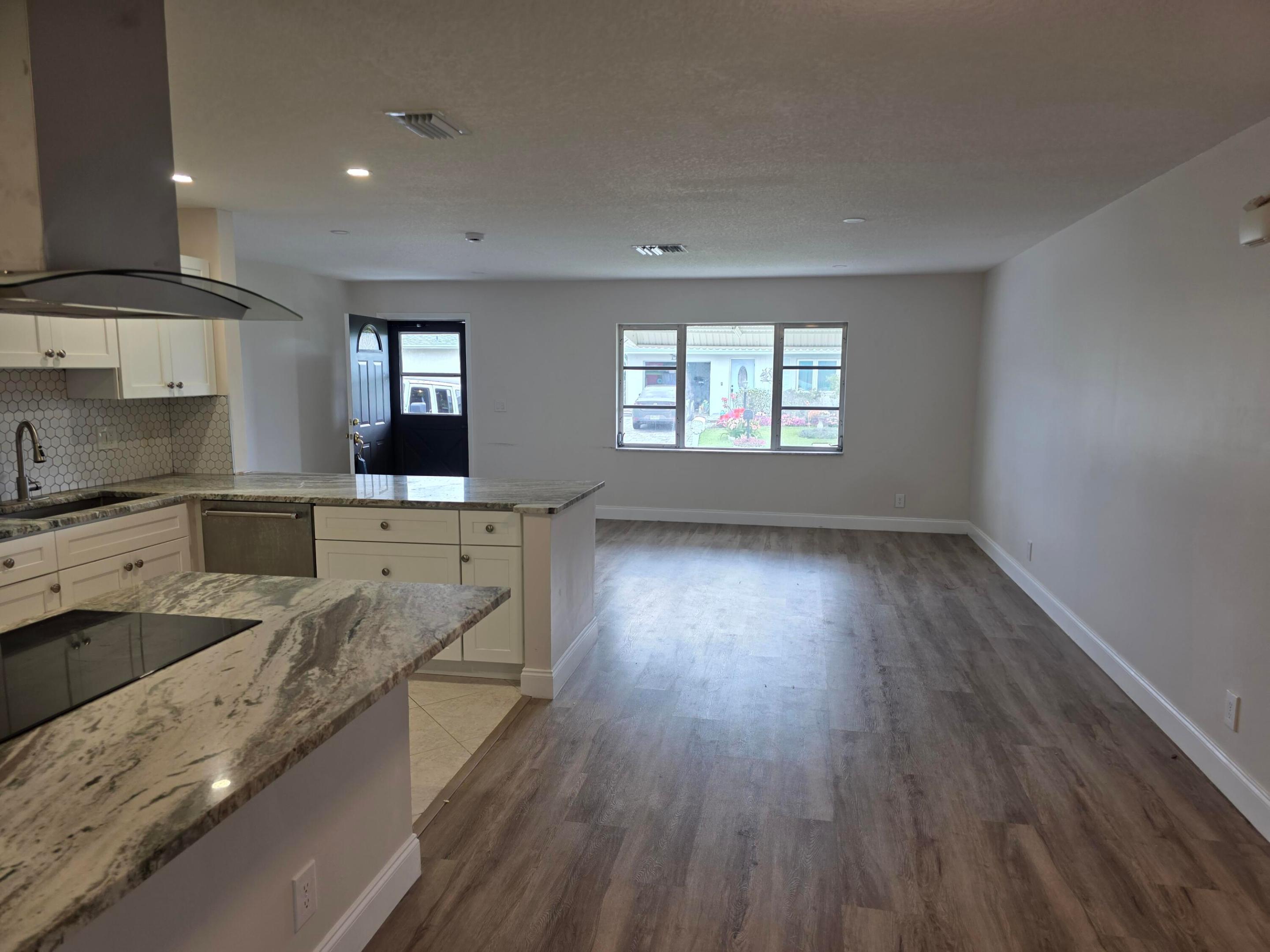 DELRAY VILLAS 1 - Residential Lease