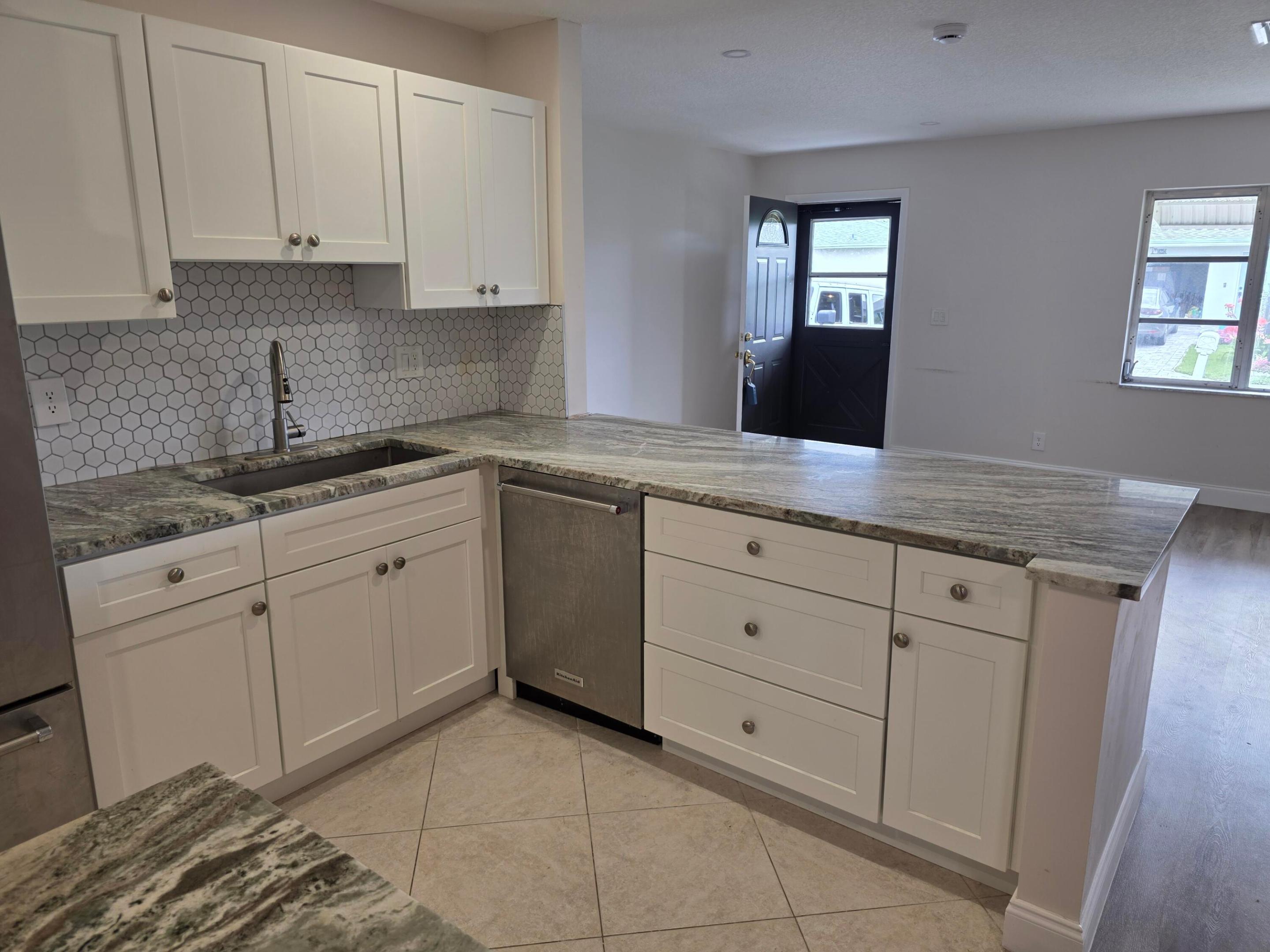 DELRAY VILLAS 1 - Residential Lease