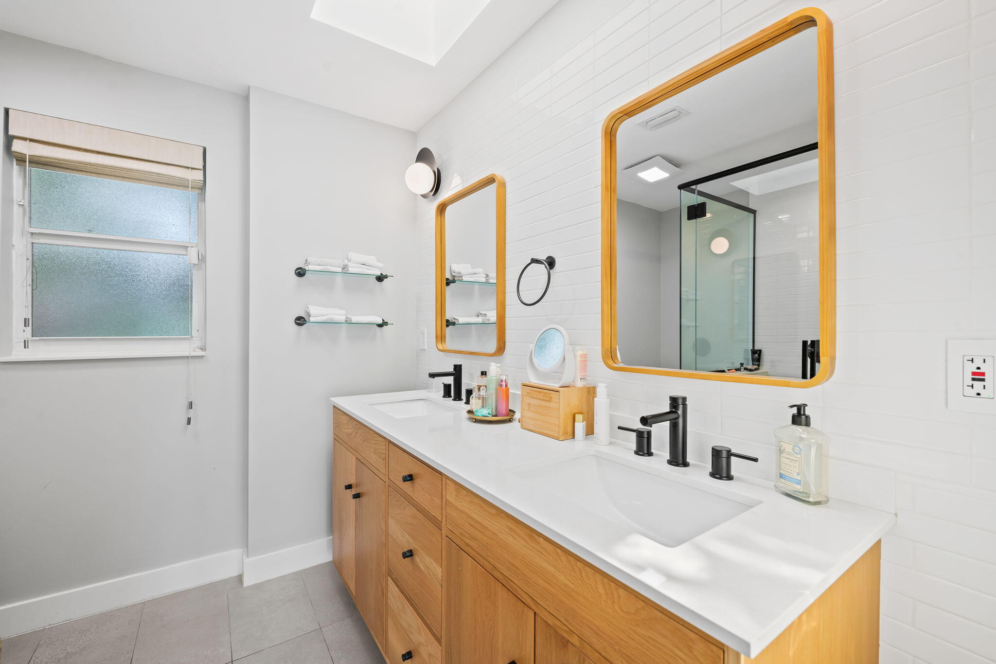 BERMUDA-RIVIERA SUB OF GALT - Residential