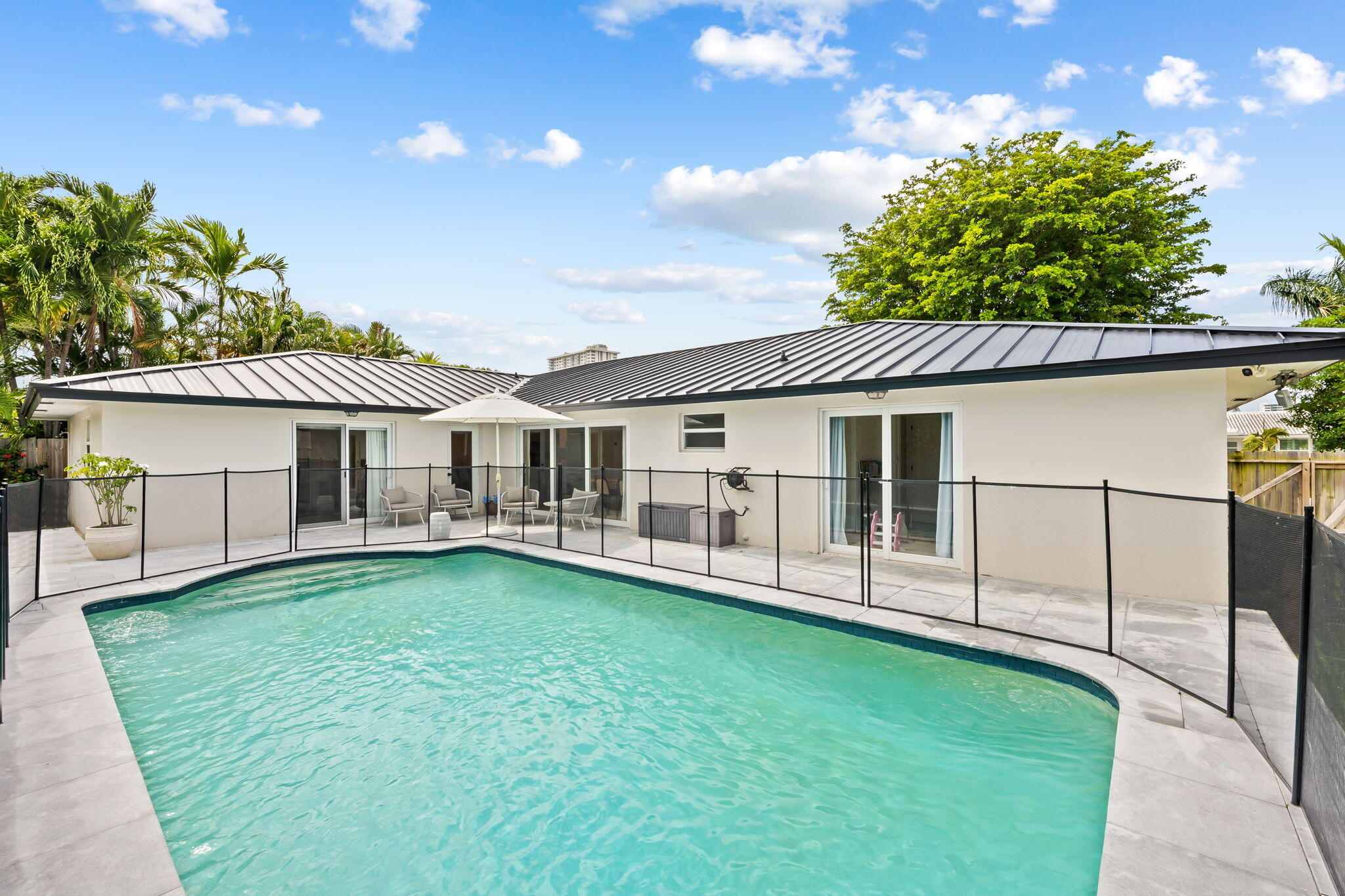 BERMUDA-RIVIERA SUB OF GALT - Residential