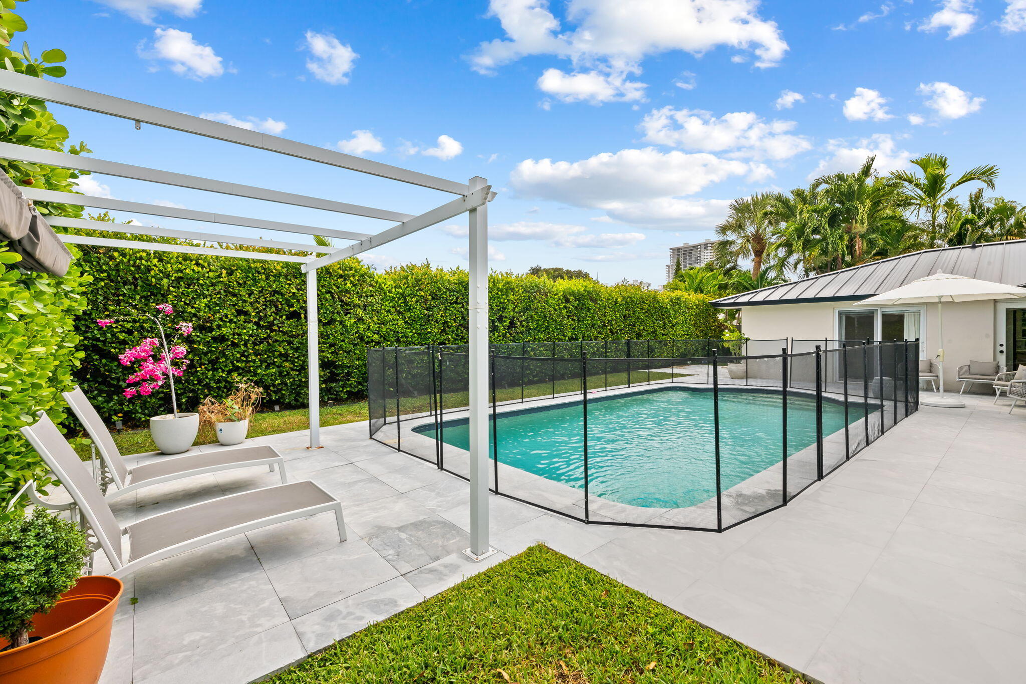 BERMUDA-RIVIERA SUB OF GALT - Residential