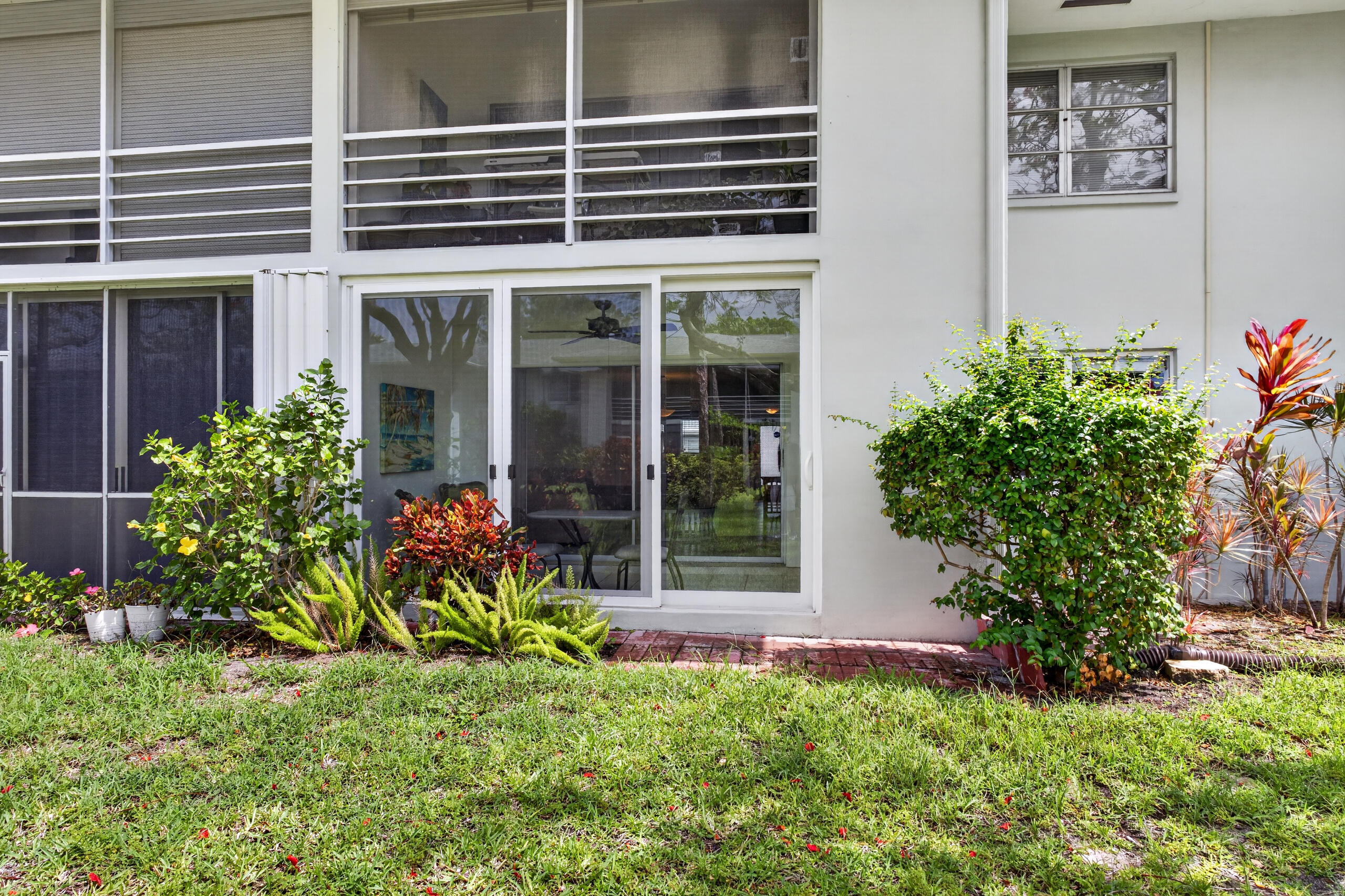 SABAL PINE CONDO - Residential
