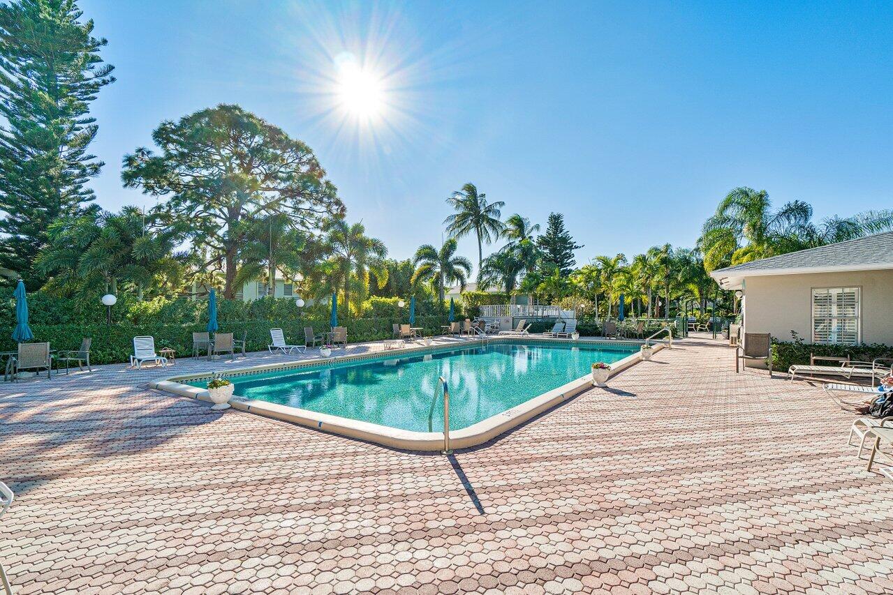 SABAL PINE CONDO - Residential