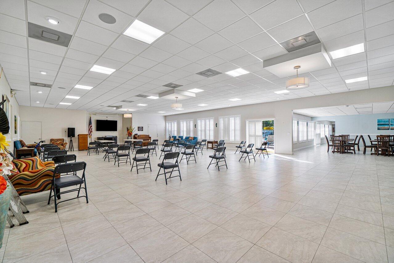 SABAL PINE CONDO - Residential
