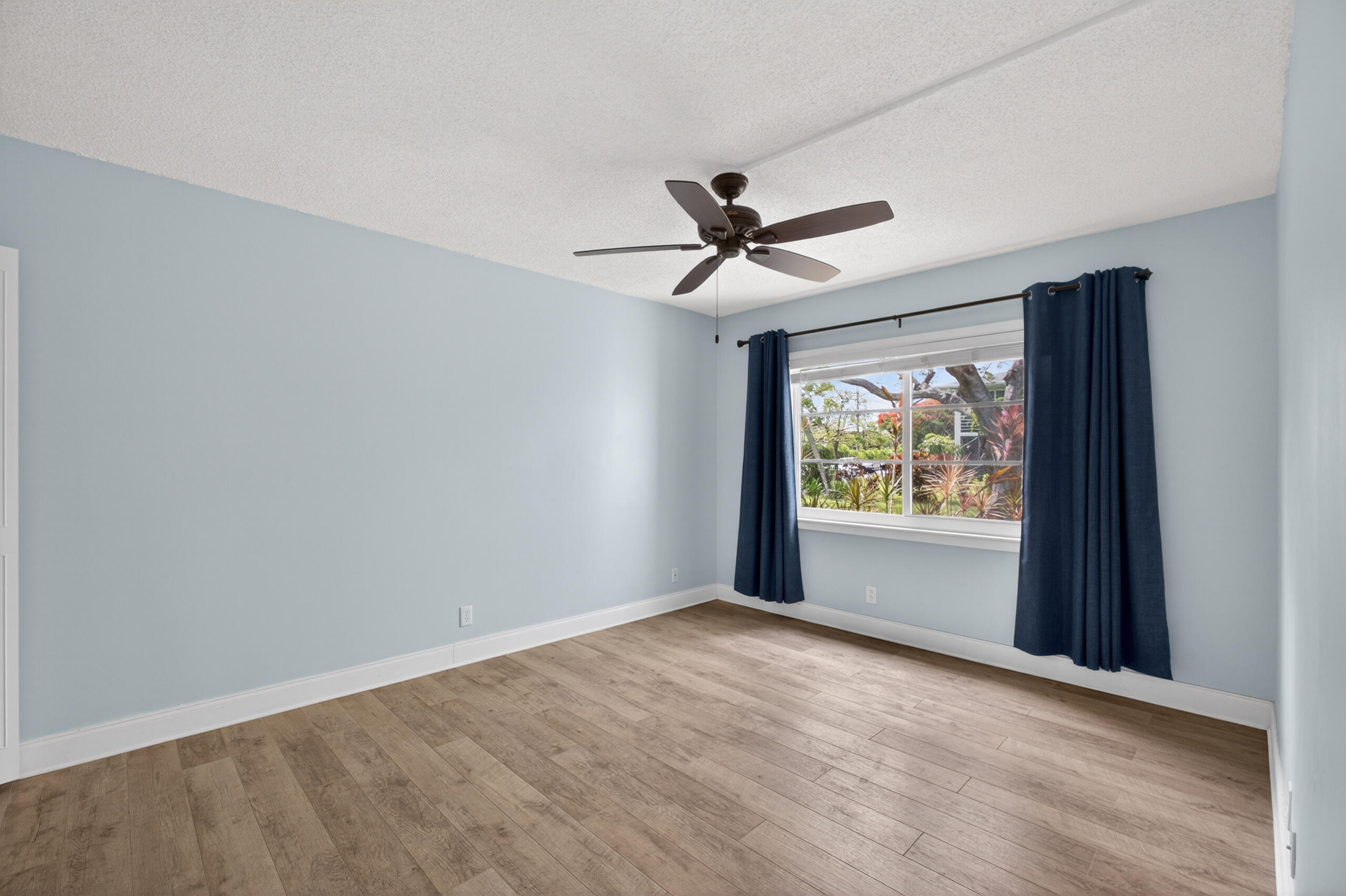 SABAL PINE CONDO - Residential