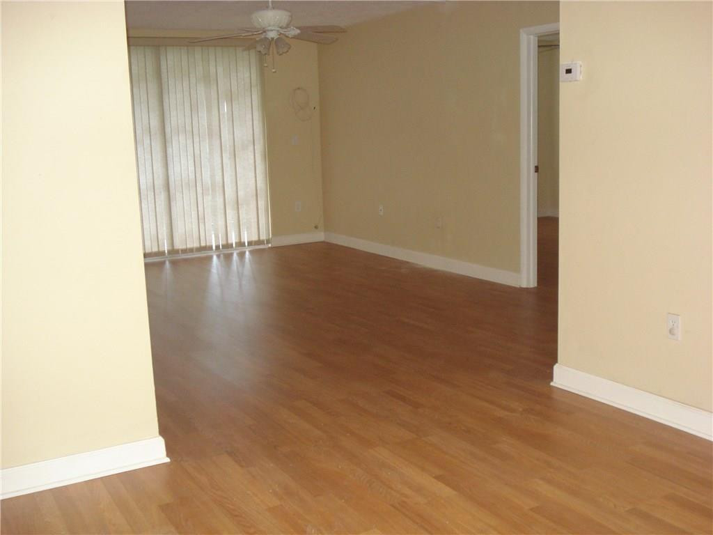 OMEGA CONDO NO 1 - Residential