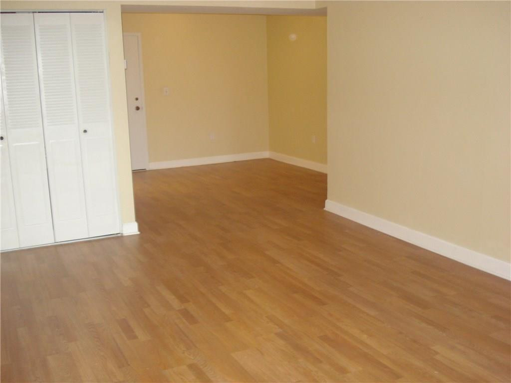 OMEGA CONDO NO 1 - Residential