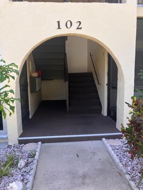 Lovely 2 bedroom 1 bath furnished  condo located in Pine Ridge. Washer and dryer in the unit. This condo has an enclosed balcony that overlooks a nice green area. Large pool and clubhouse directly across from the condo.