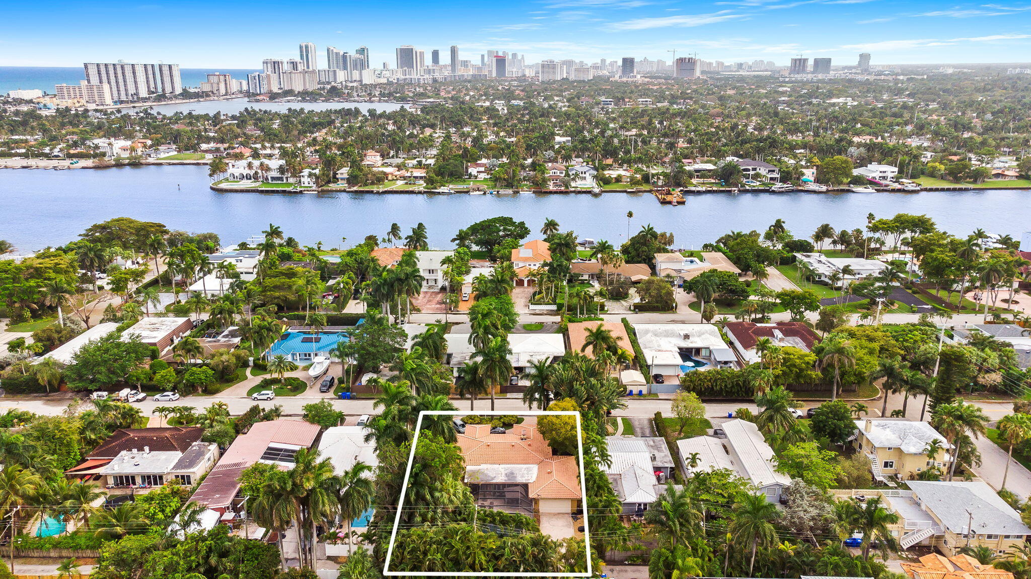 HOLLYWOOD LAKES SECTION - Residential