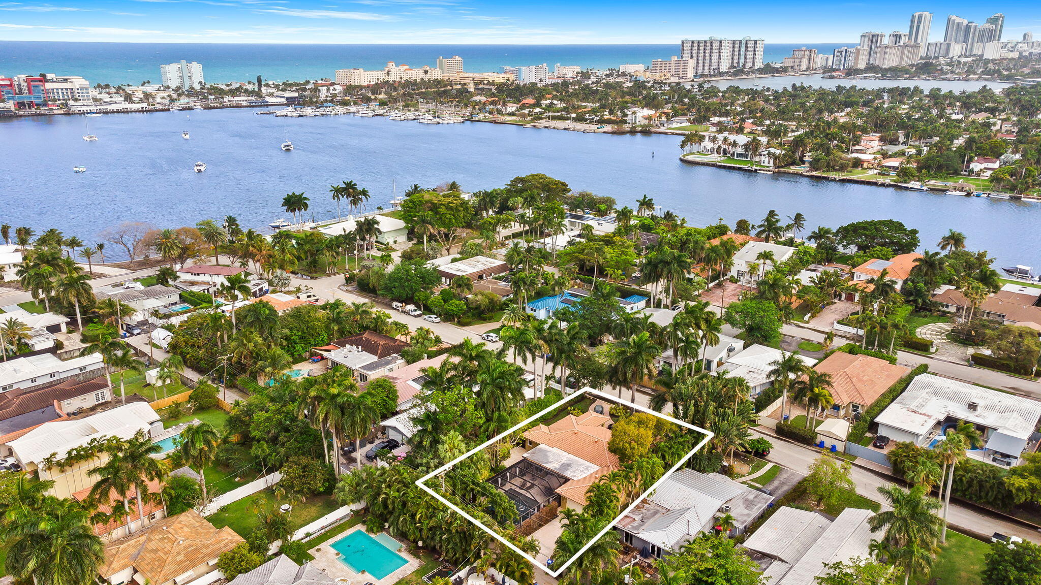 HOLLYWOOD LAKES SECTION - Residential