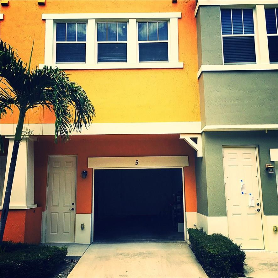 CITYSIDE CONDO - Residential Lease