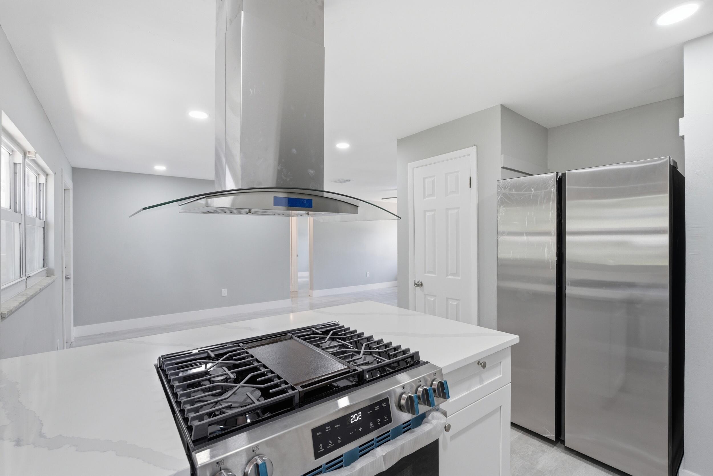 SHERATON PLAZA UNIT 4 REPLAT - Residential