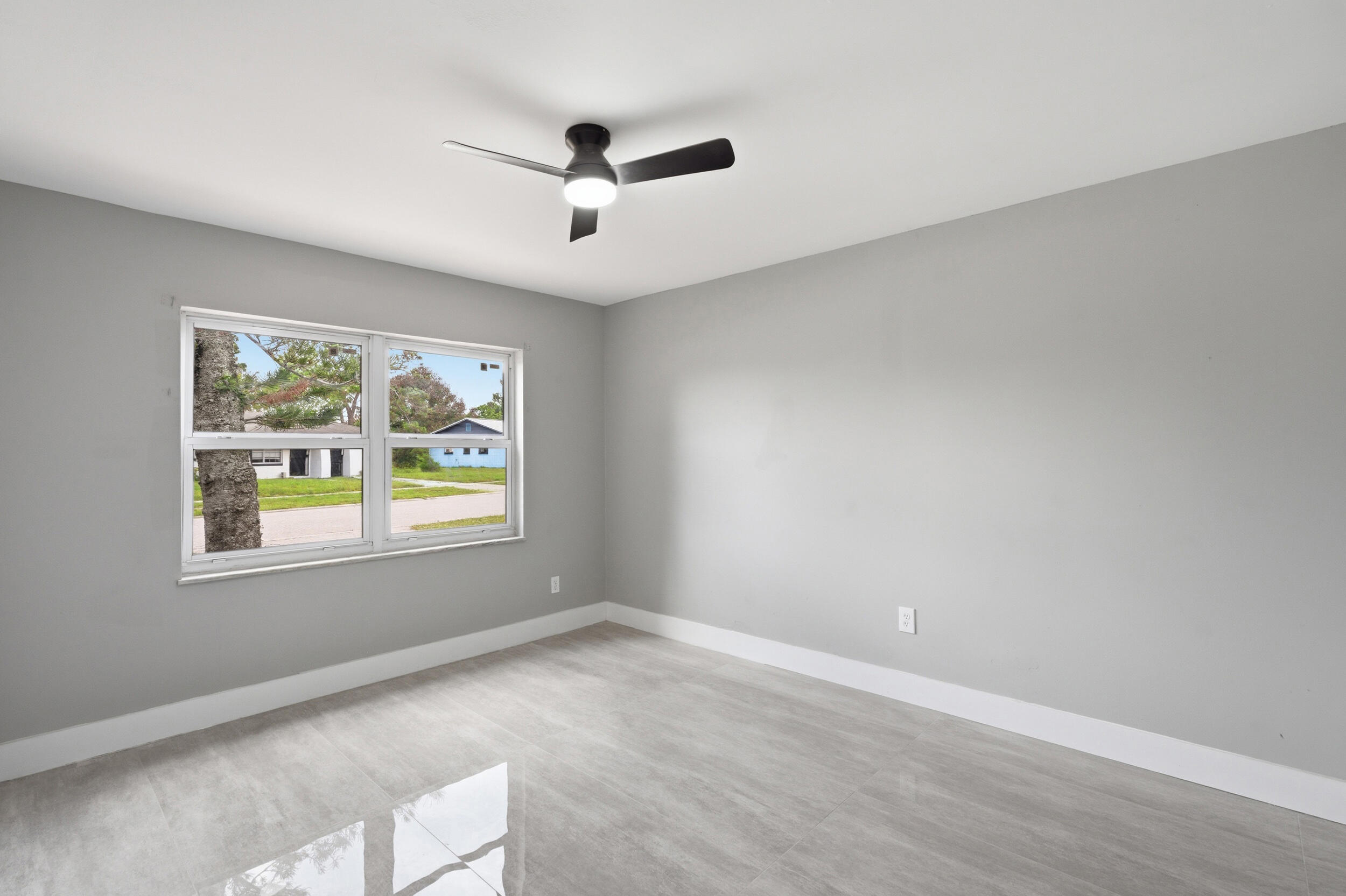 SHERATON PLAZA UNIT 4 REPLAT - Residential