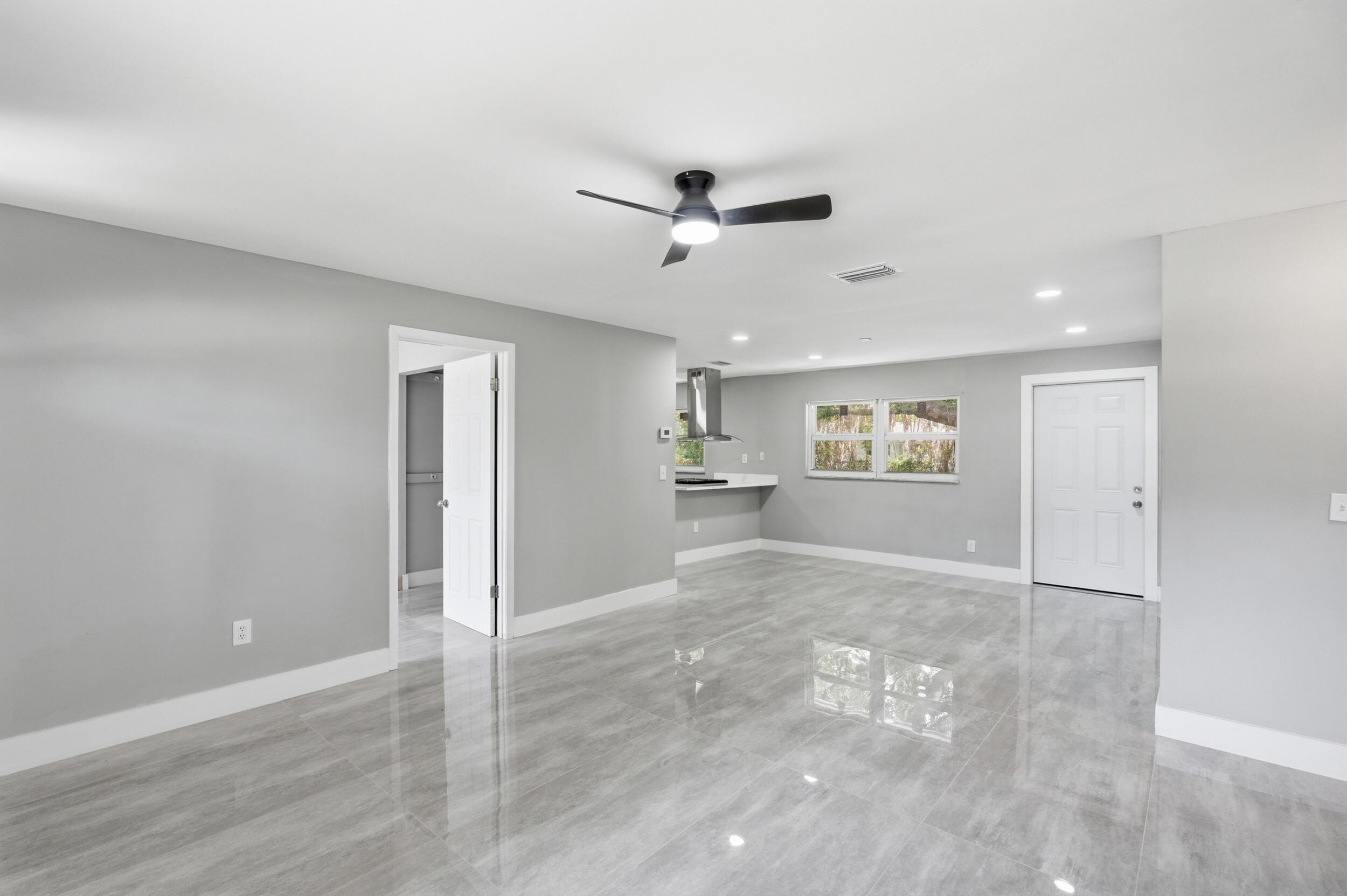SHERATON PLAZA UNIT 4 REPLAT - Residential