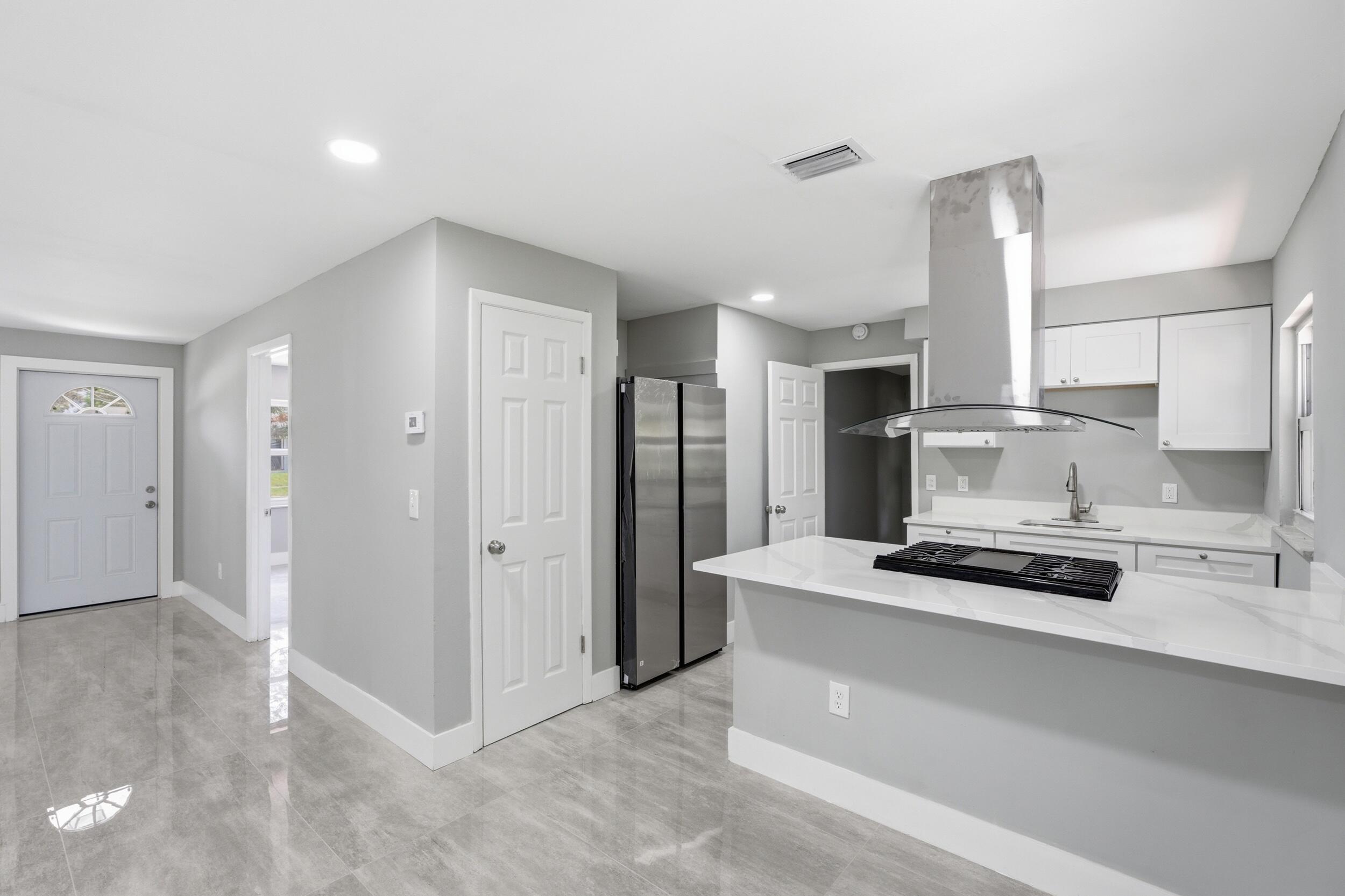 SHERATON PLAZA UNIT 4 REPLAT - Residential
