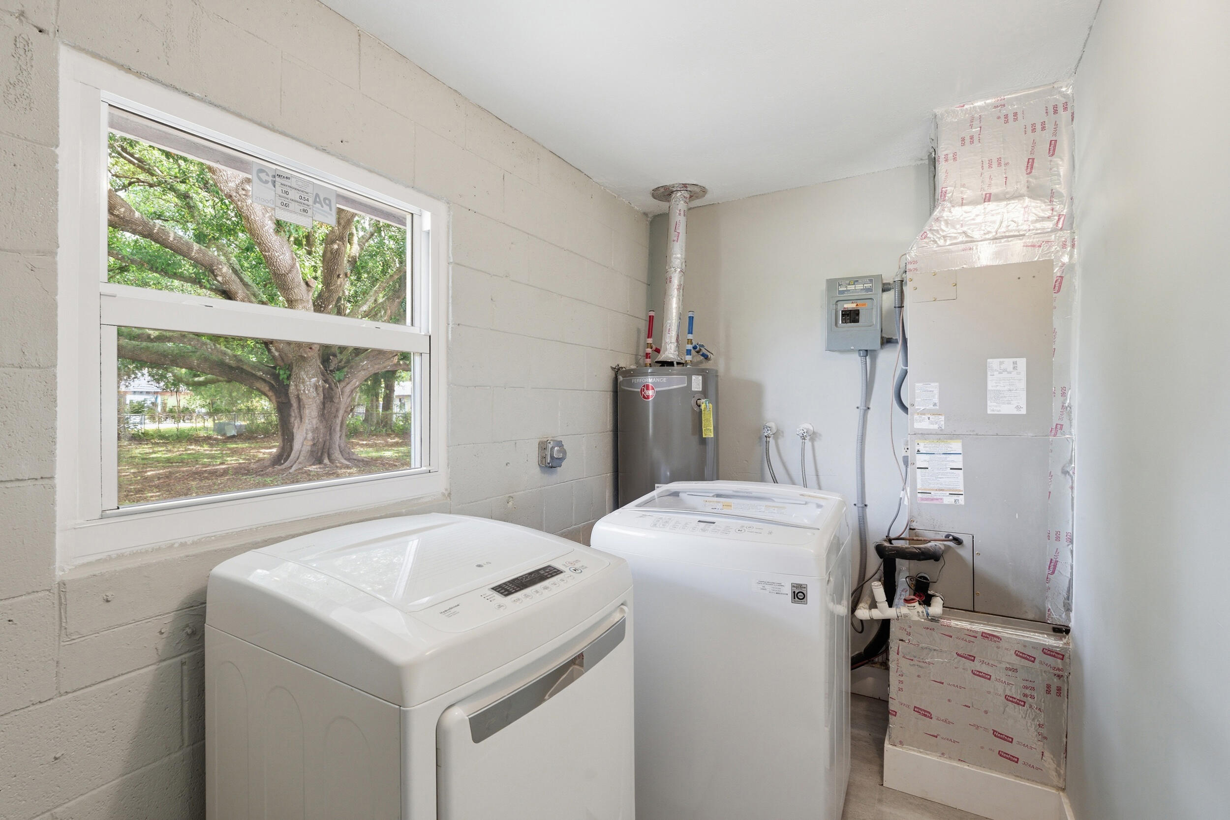 SHERATON PLAZA UNIT 4 REPLAT - Residential