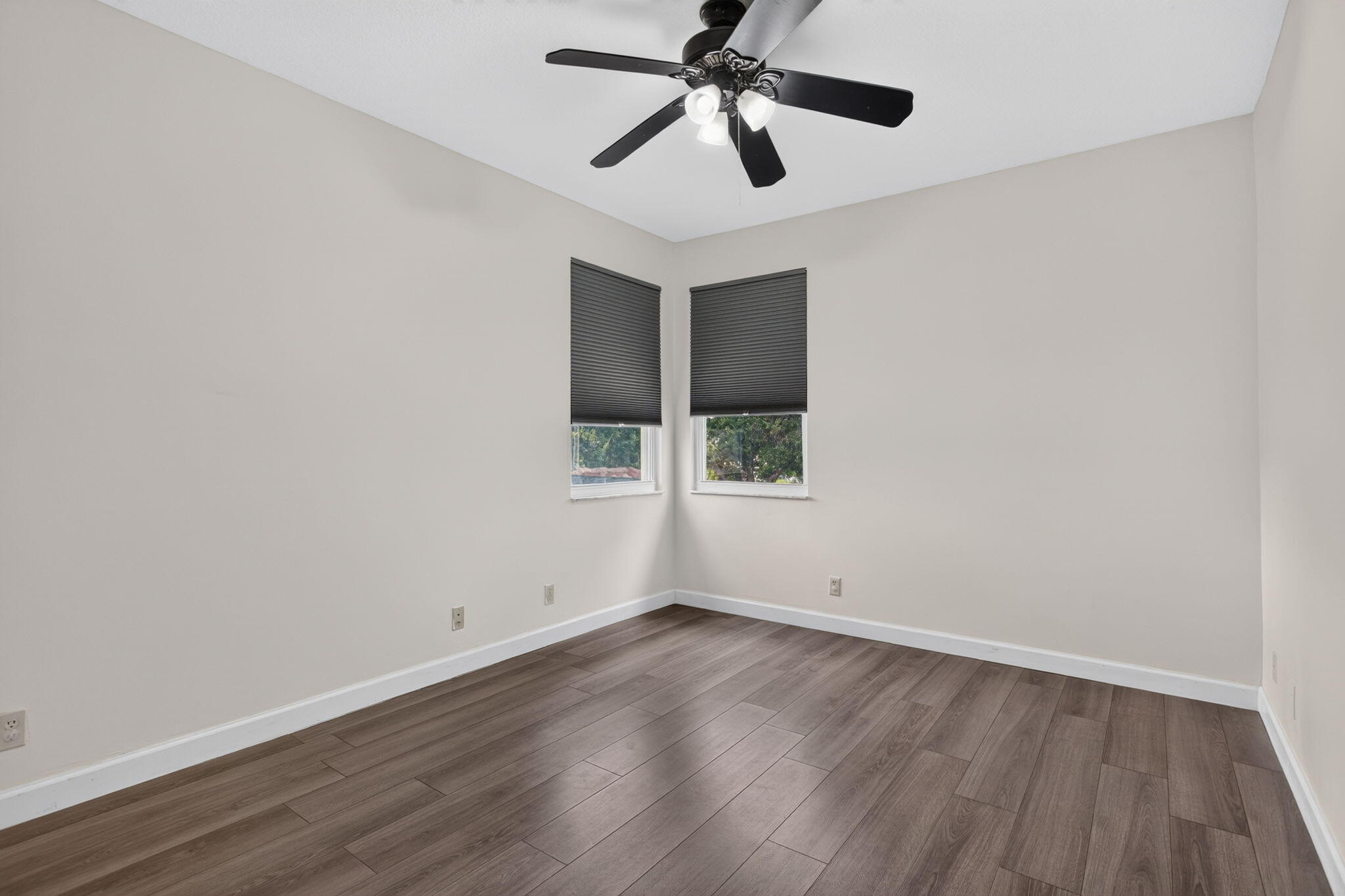 PARKLAND ISLES - Residential