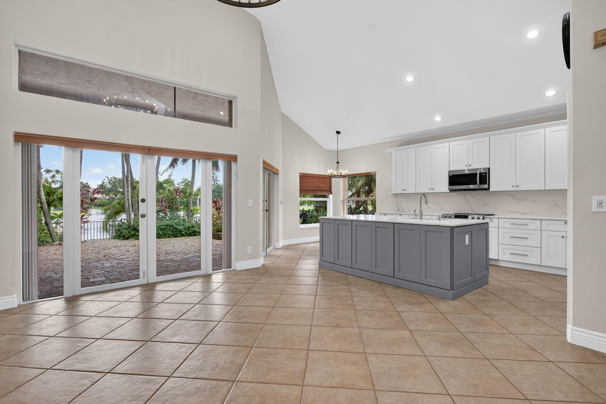 PARKLAND ISLES - Residential