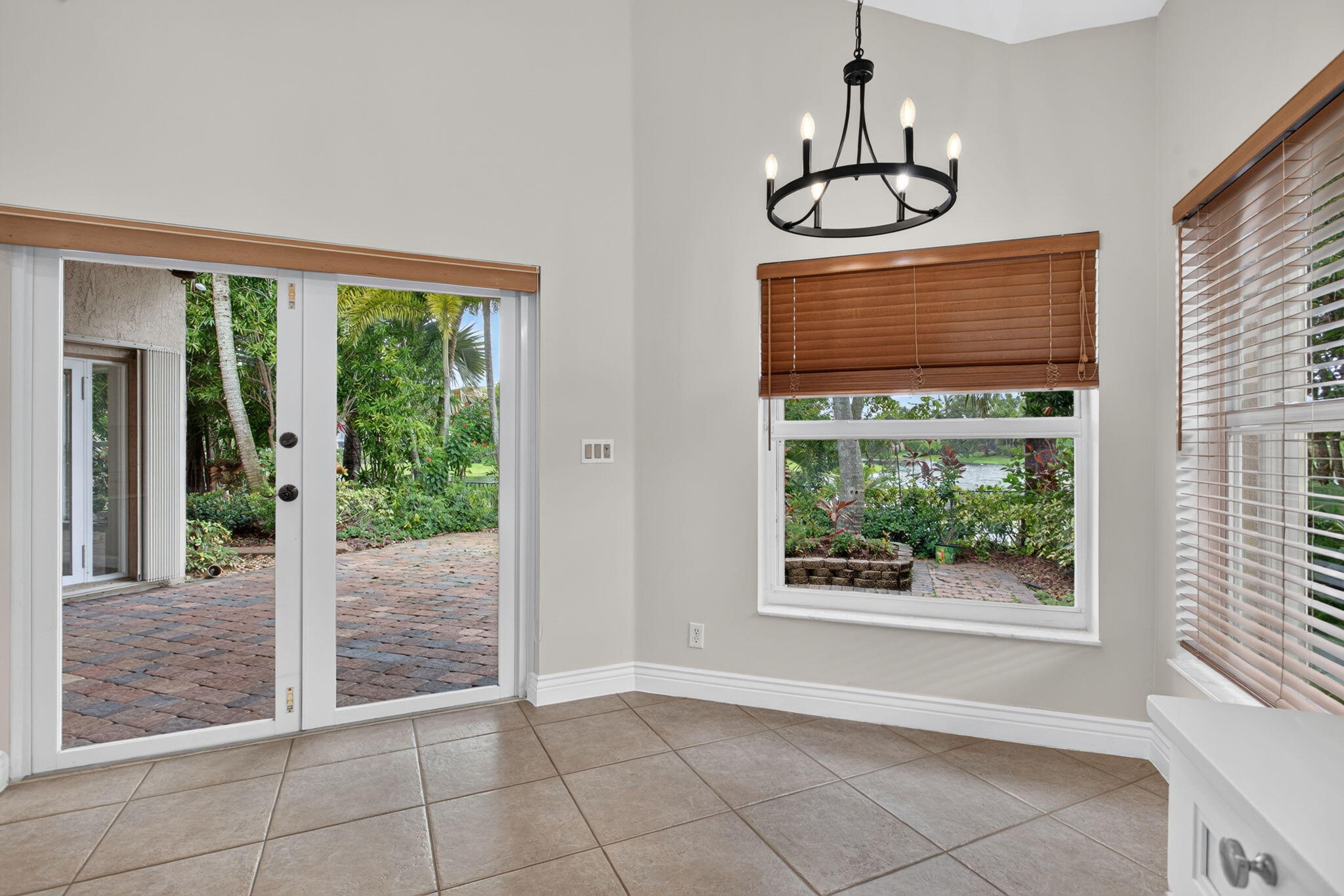 PARKLAND ISLES - Residential