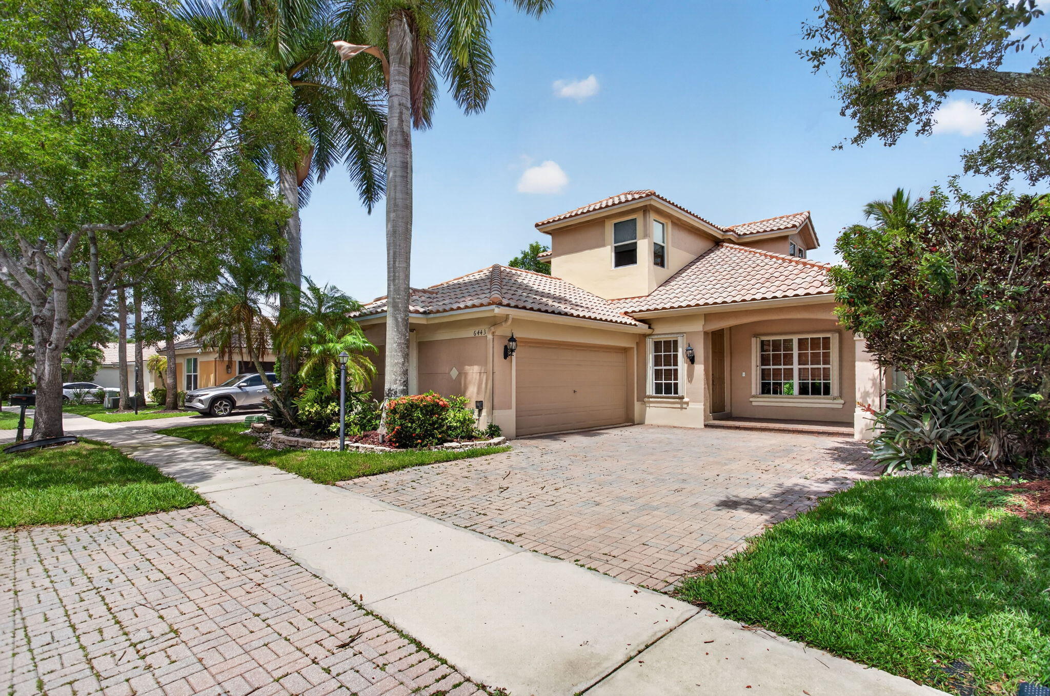 PARKLAND ISLES - Residential