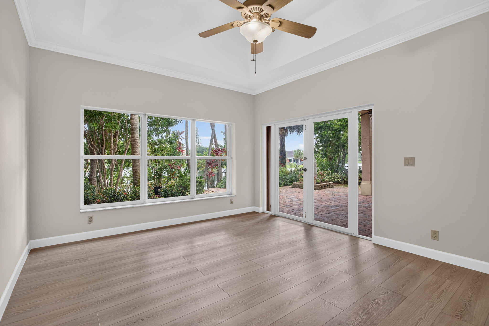 PARKLAND ISLES - Residential
