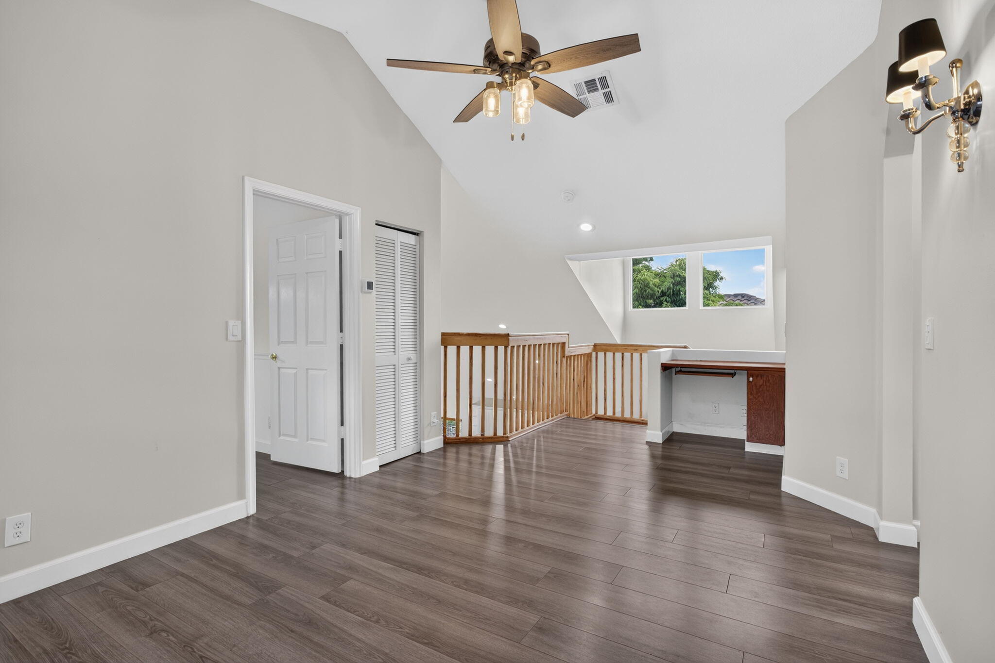 PARKLAND ISLES - Residential
