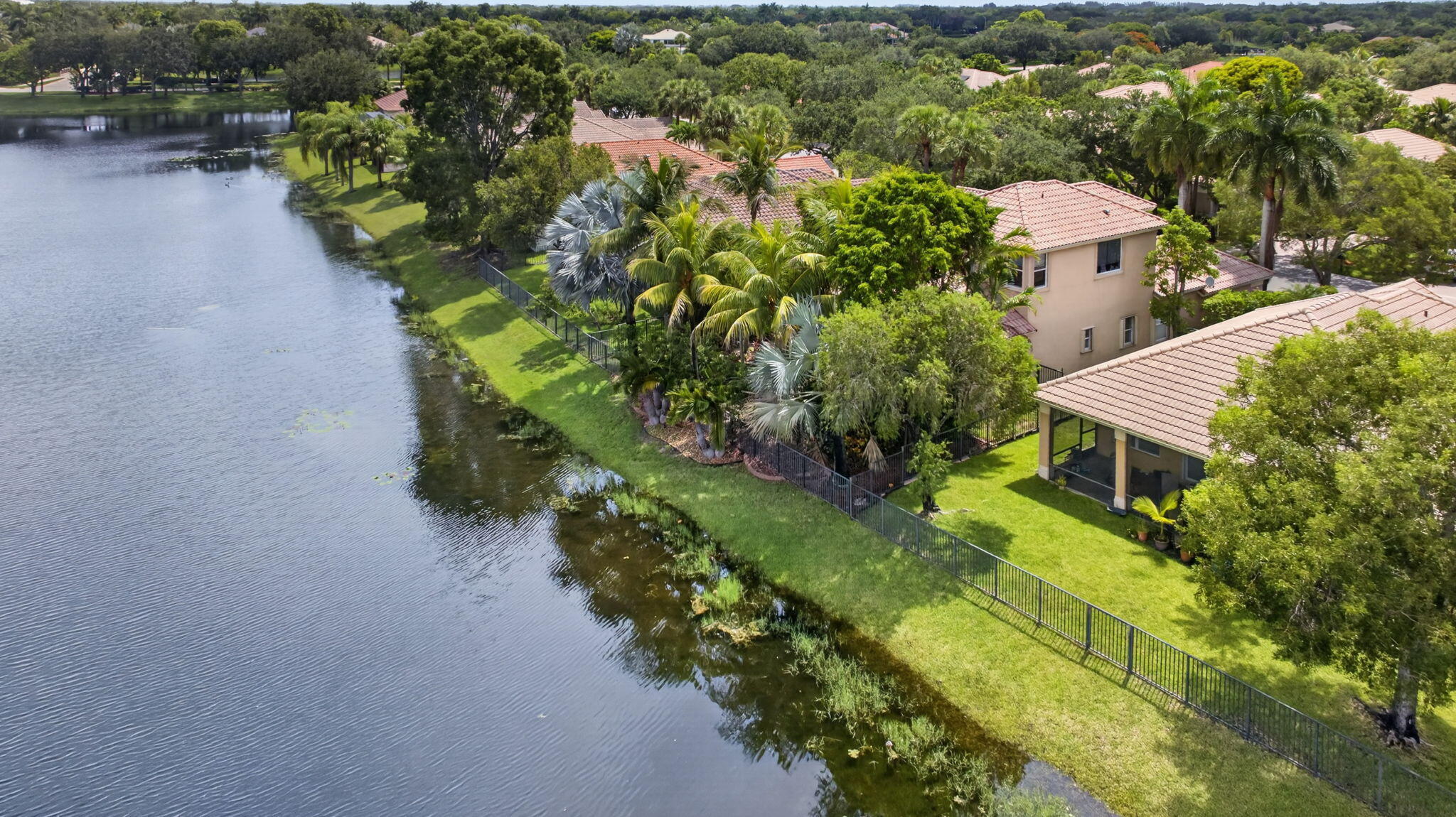 PARKLAND ISLES - Residential
