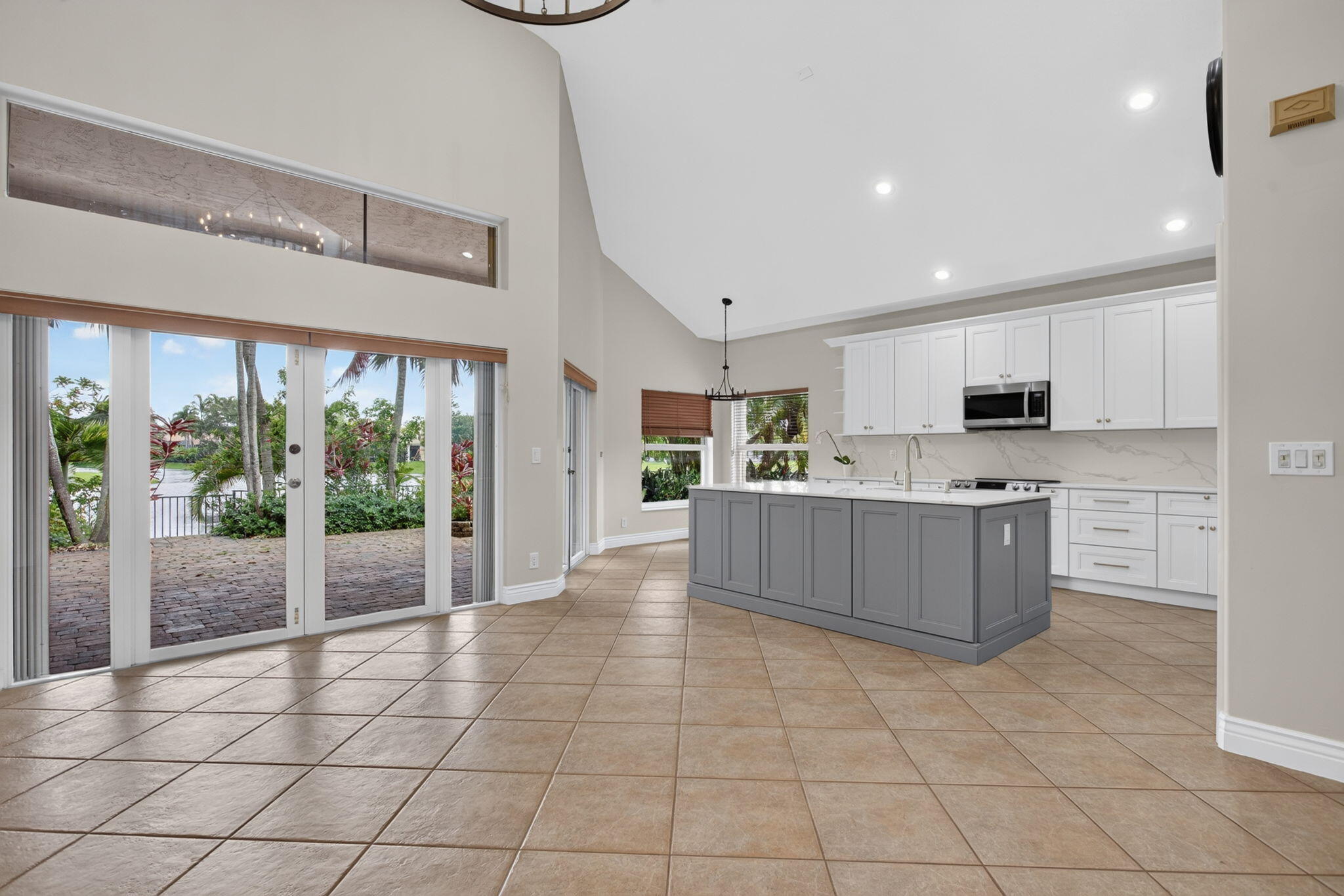 PARKLAND ISLES - Residential