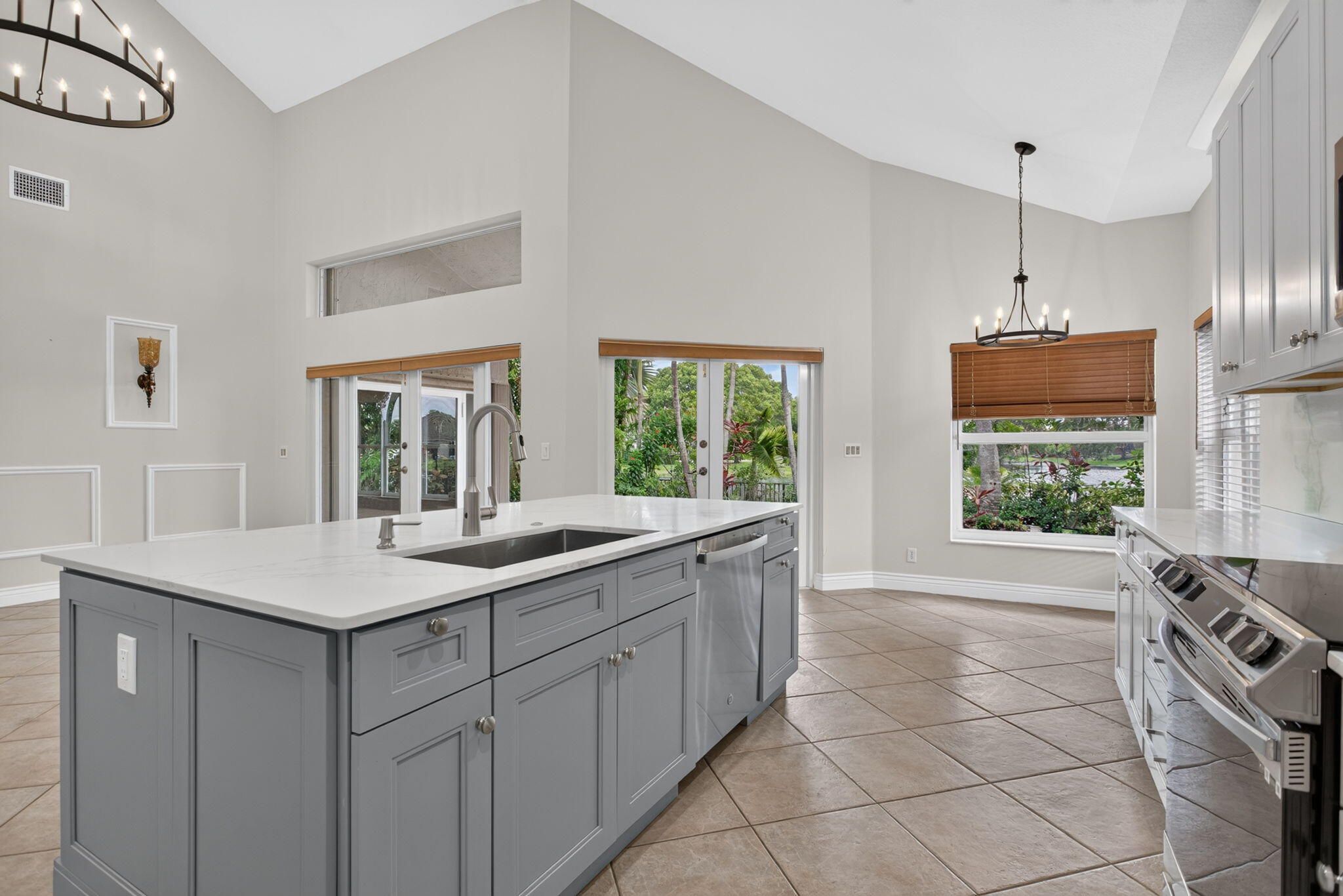 PARKLAND ISLES - Residential