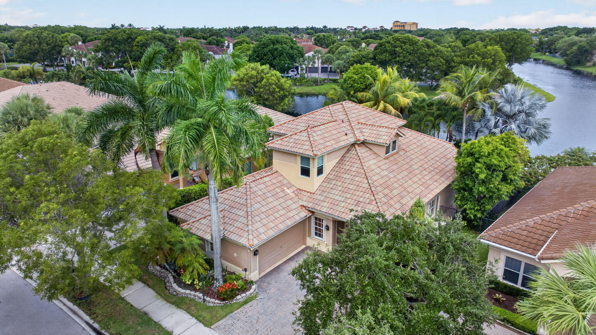 PARKLAND ISLES - Residential