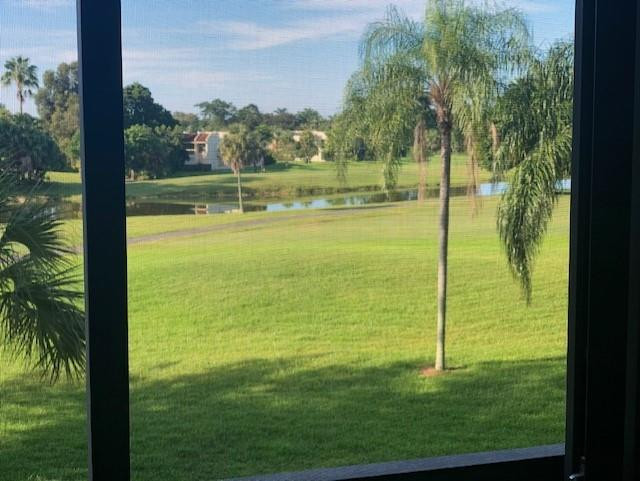 Location,location,location!!! Price to sale!!! Beautiful 2/2 1/2 condo in nice residential (Weston) area, two big master suites, spacious living/dining room, washer and dryer inside unit, enjoy the sunsets from your enclosed wrap around balcony with lake and golf view. Laminated wood floors in living area and carpet in bedrooms. Resort style community with pool, lots of green areas, tennis, gym,etc... All ages welcomed.Association requires 650 credit score and $65K/year combined income(mandatory as per association), 5 years rental restriction for new owners and a reasonable membership of  $285.00 per year to Bonaventure Town Center Club. This unit is one of a kind, bring your offers owner motivated!!! Unit is very spacious, well maintained, washer and dryer, all ages welcomed, great community, many amenities,Easy to show, vacant, call listing agent at 954-675-4629.