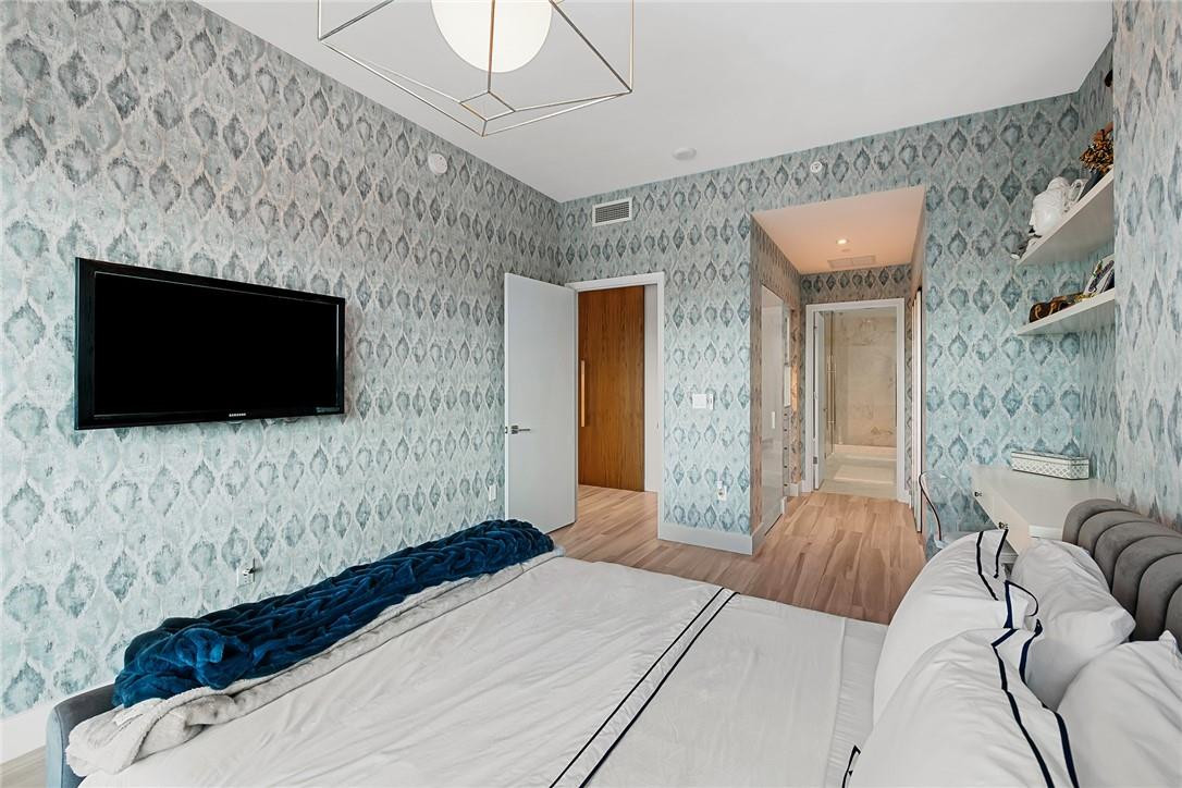 Paramount - Residential