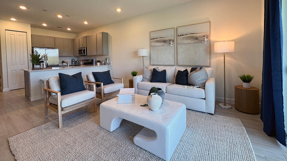DELRAY TRAILS - Residential