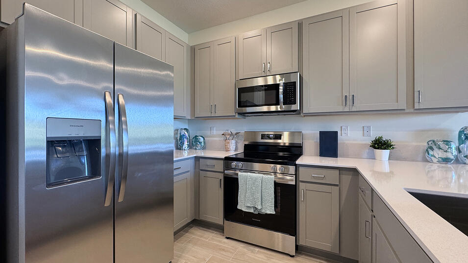 DELRAY TRAILS - Residential