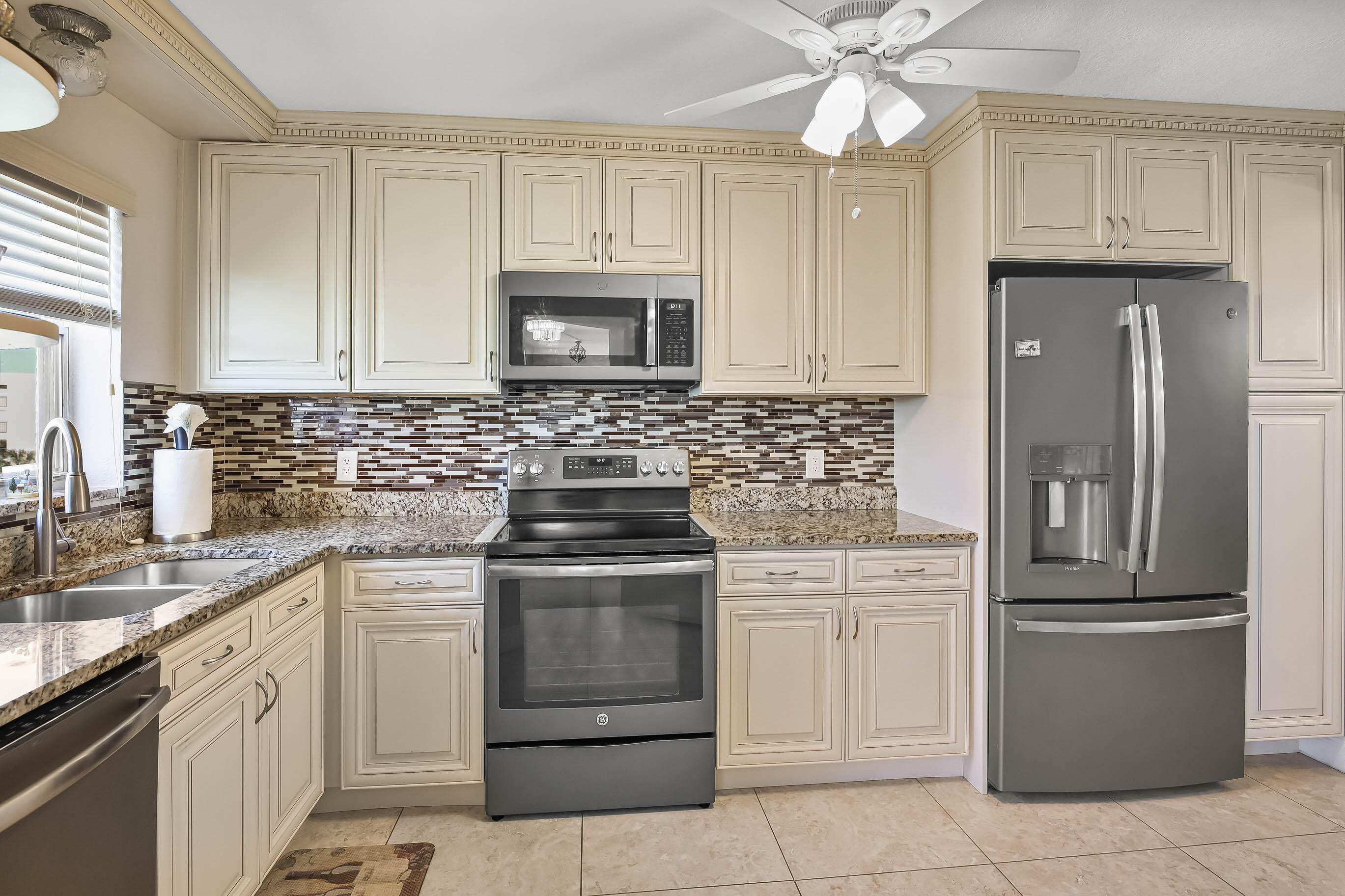 POINCIANA PLACE CONDO 1,2,8 AND 9 - Residential Lease