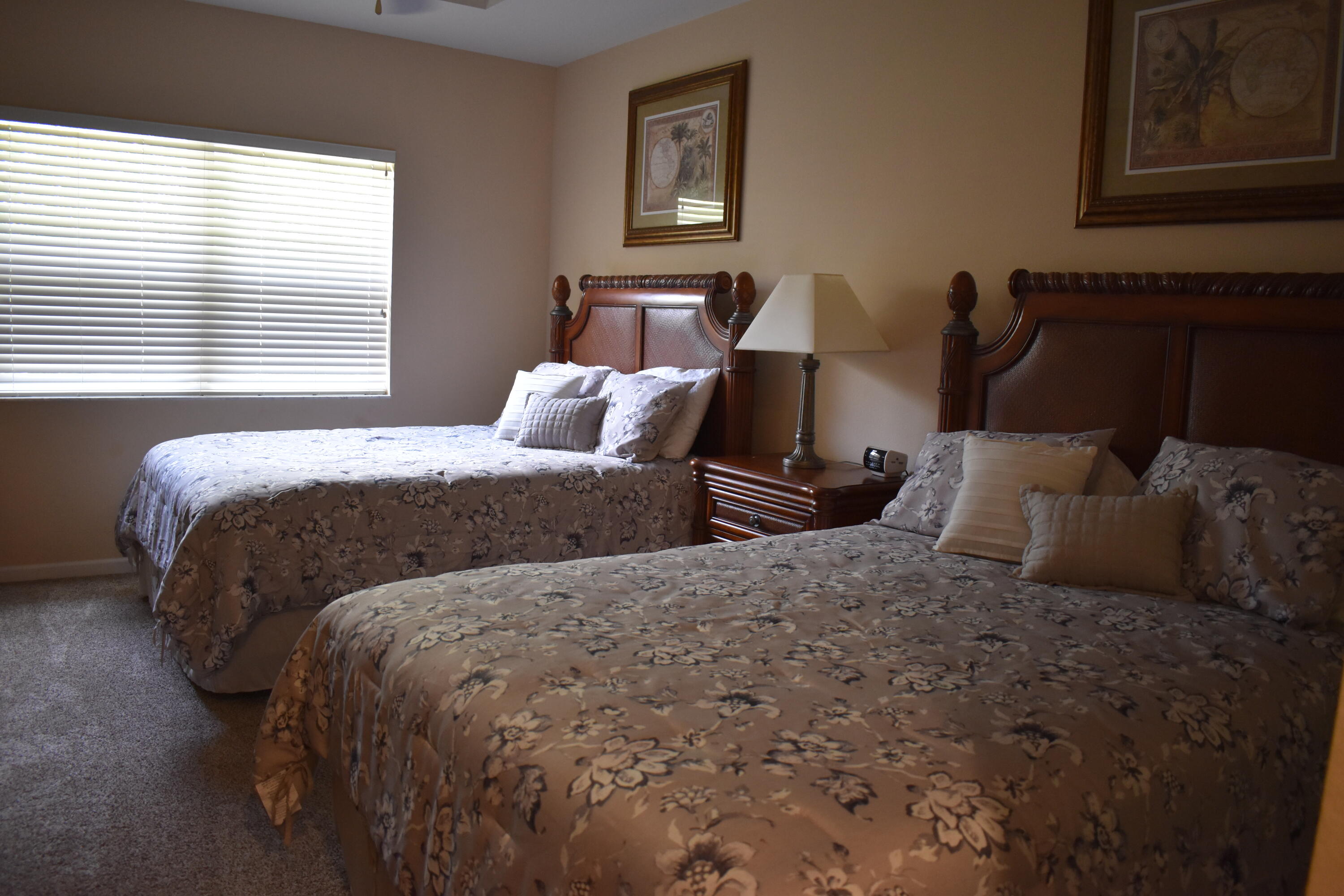 CASTLE PINES CONDOMINIUM - Residential Lease