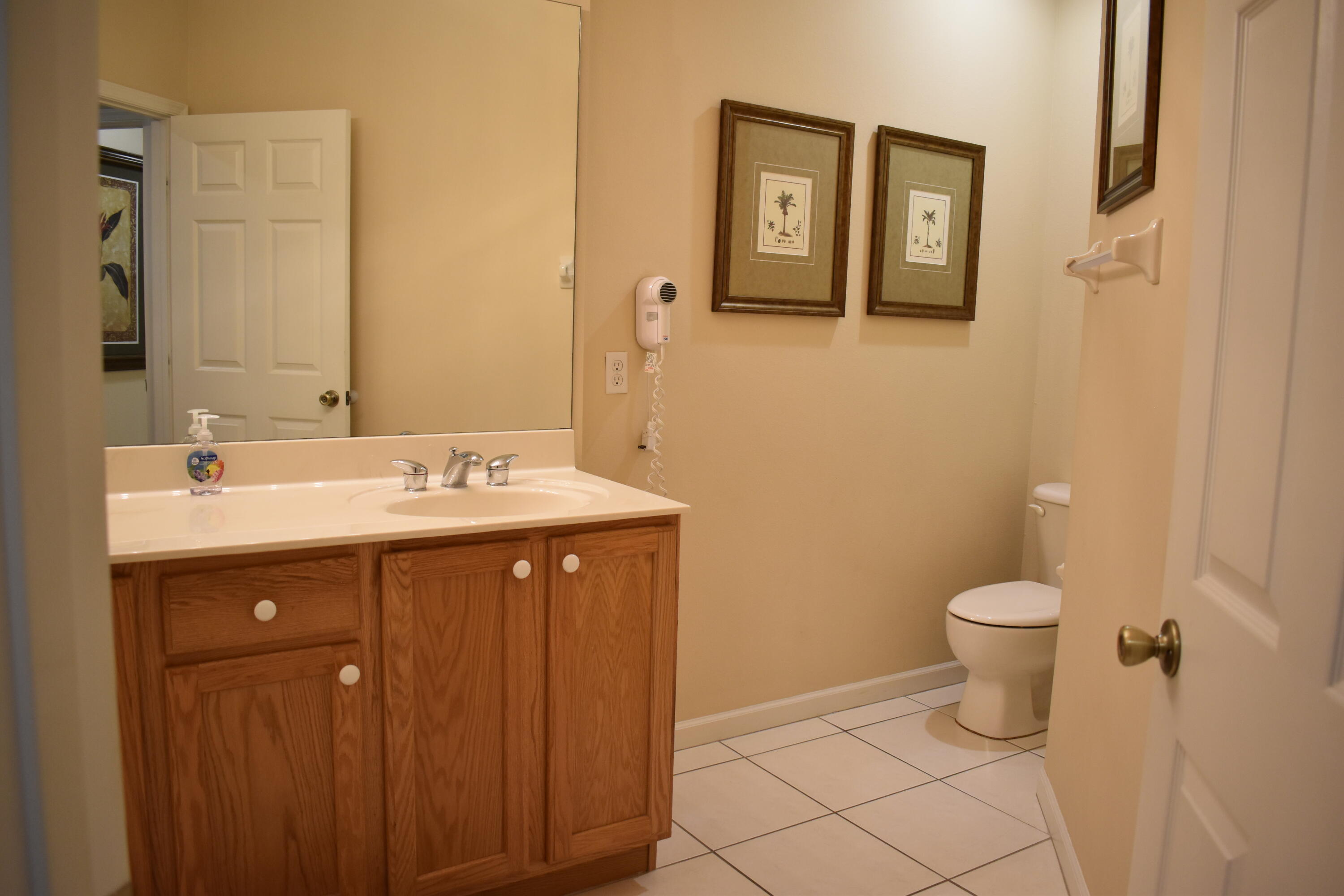 CASTLE PINES CONDOMINIUM - Residential Lease