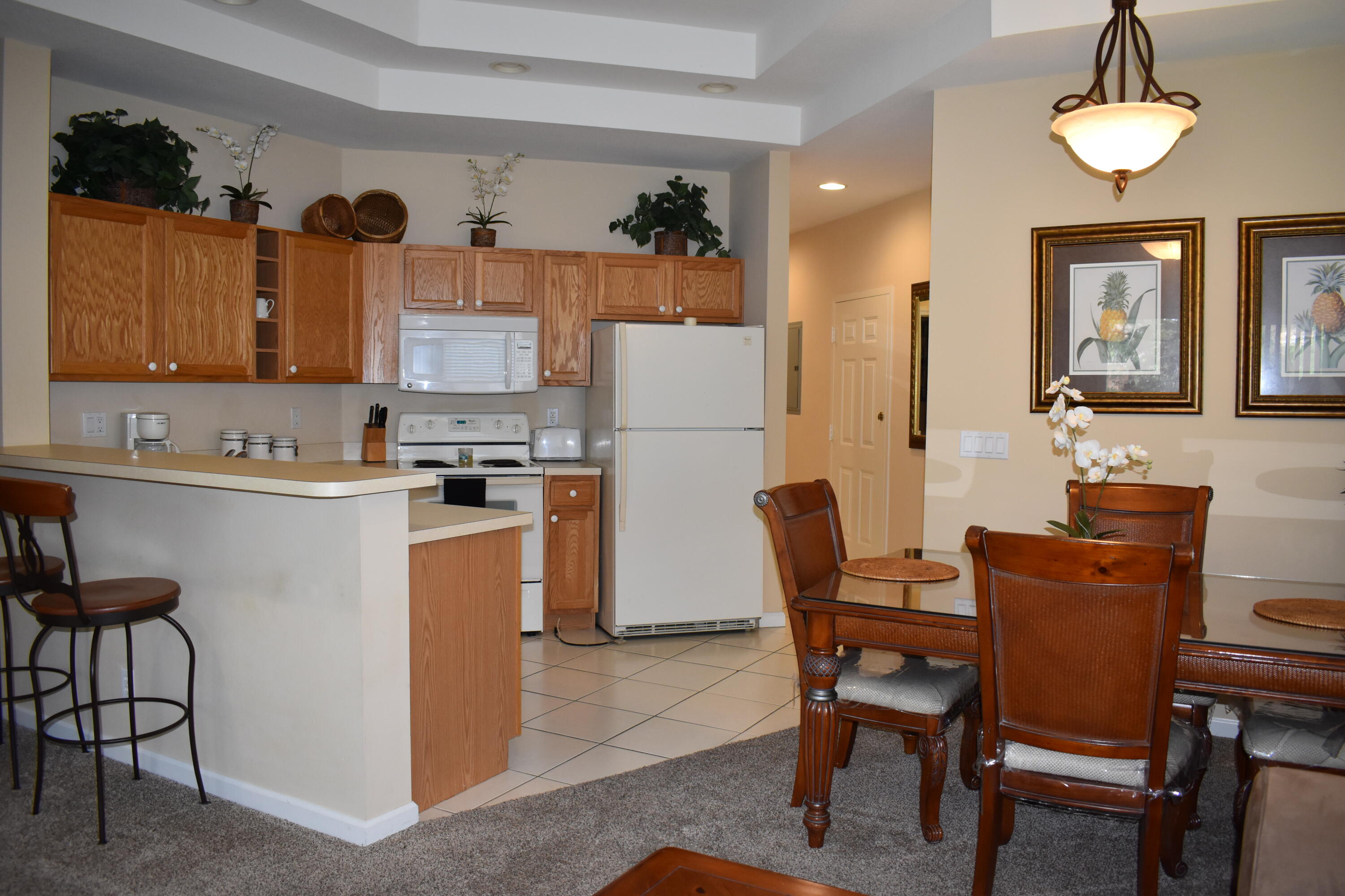 CASTLE PINES CONDOMINIUM - Residential Lease