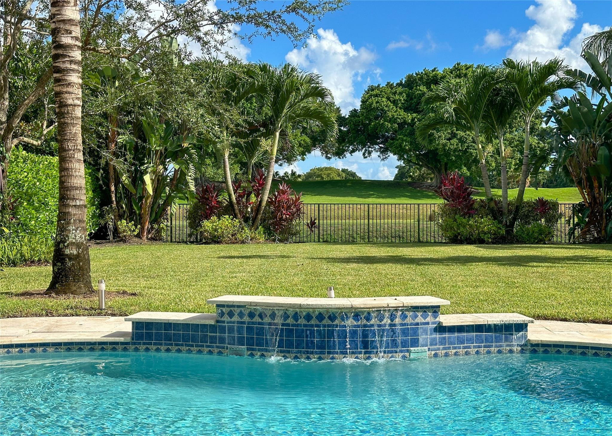 HUNTERS CHASE OF PALM BEA - Residential Lease
