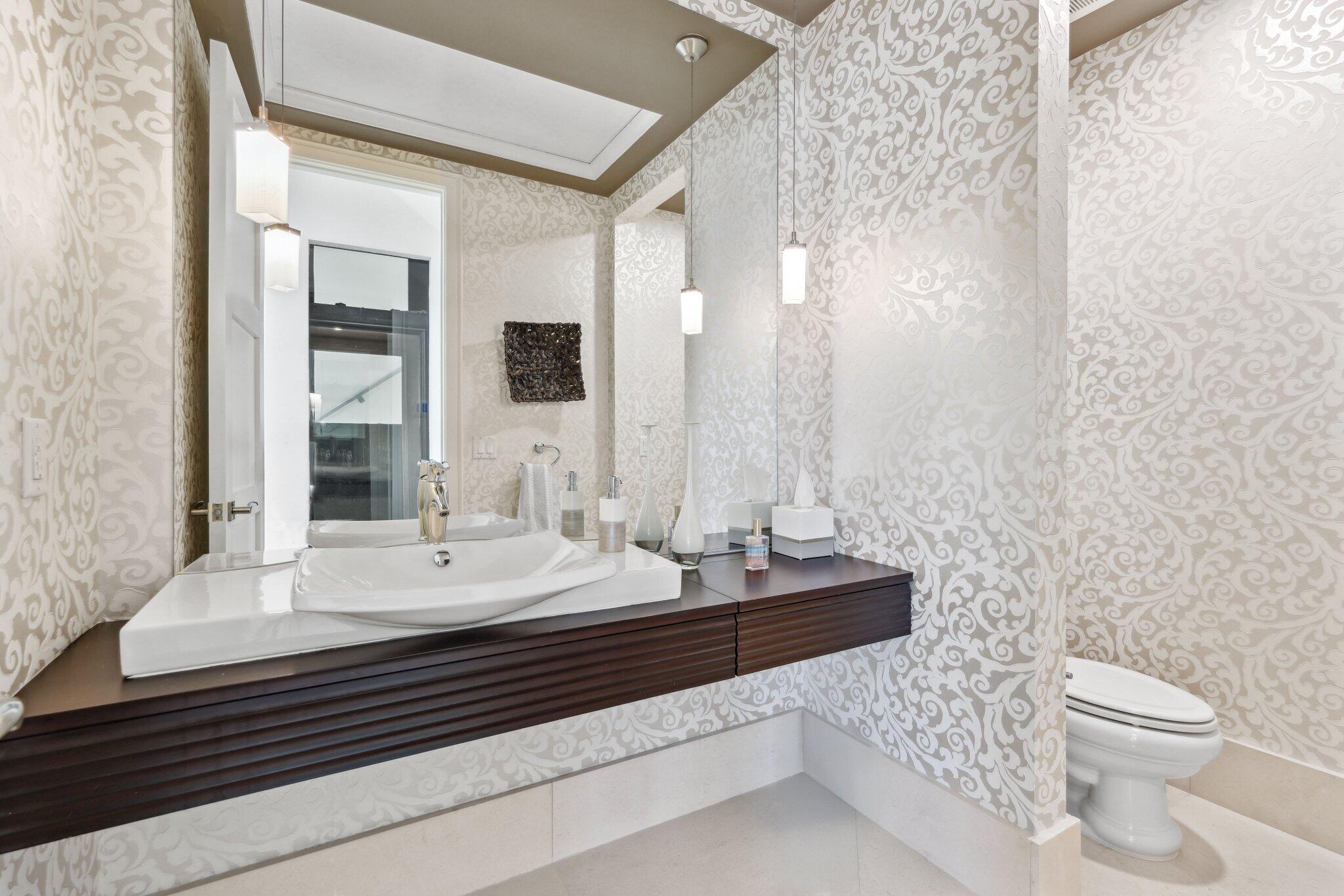 OCEAN PLACE VILLAS - Residential