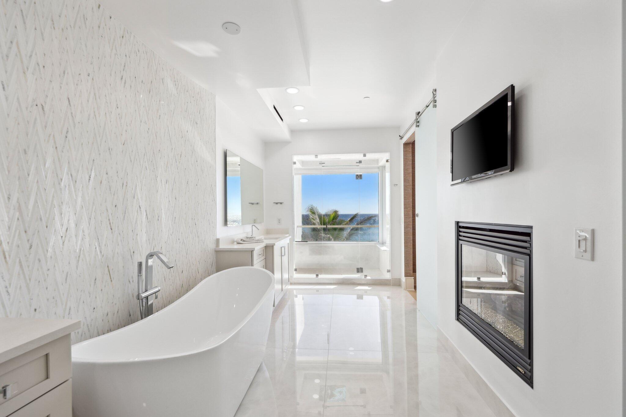 OCEAN PLACE VILLAS - Residential