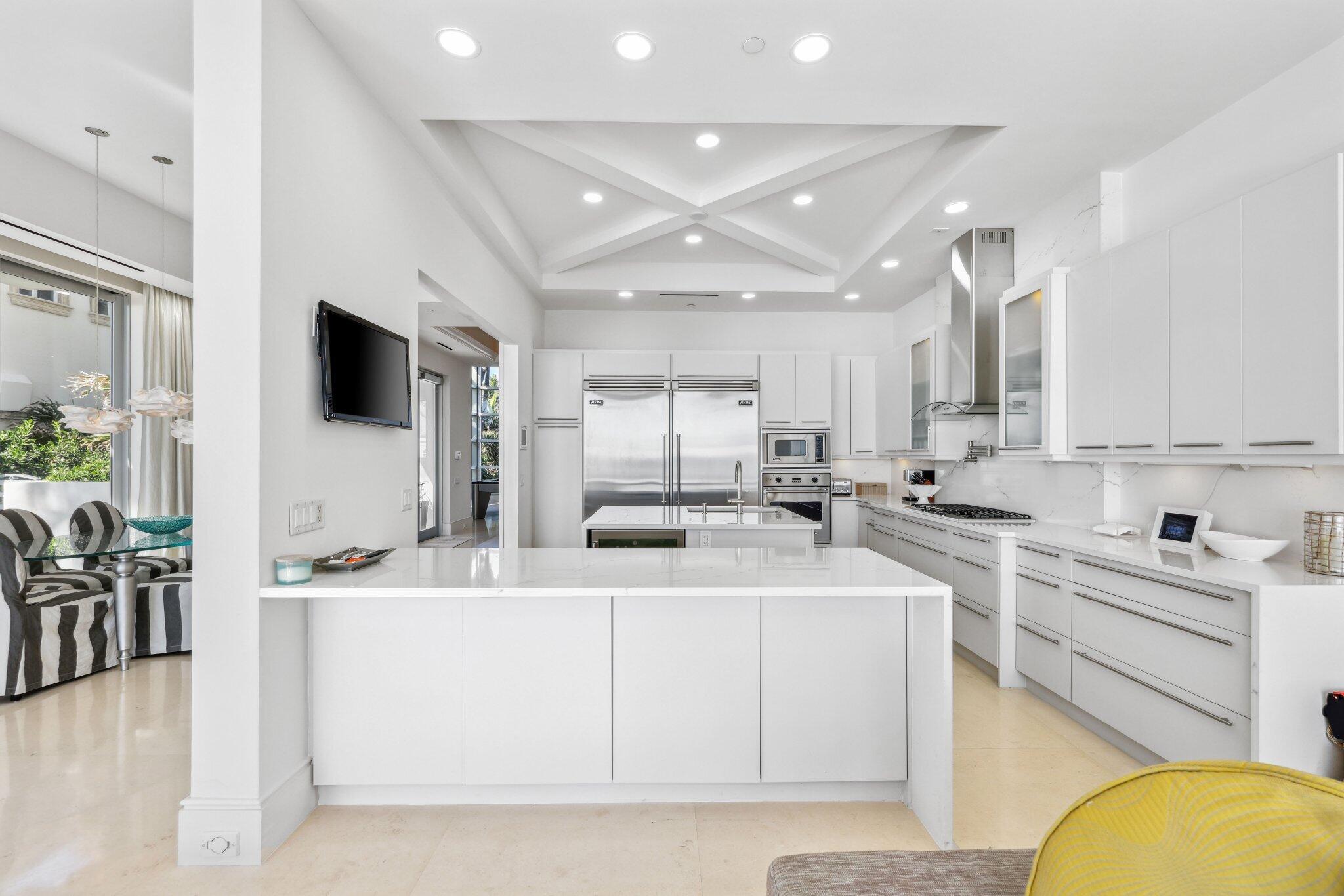 OCEAN PLACE VILLAS - Residential