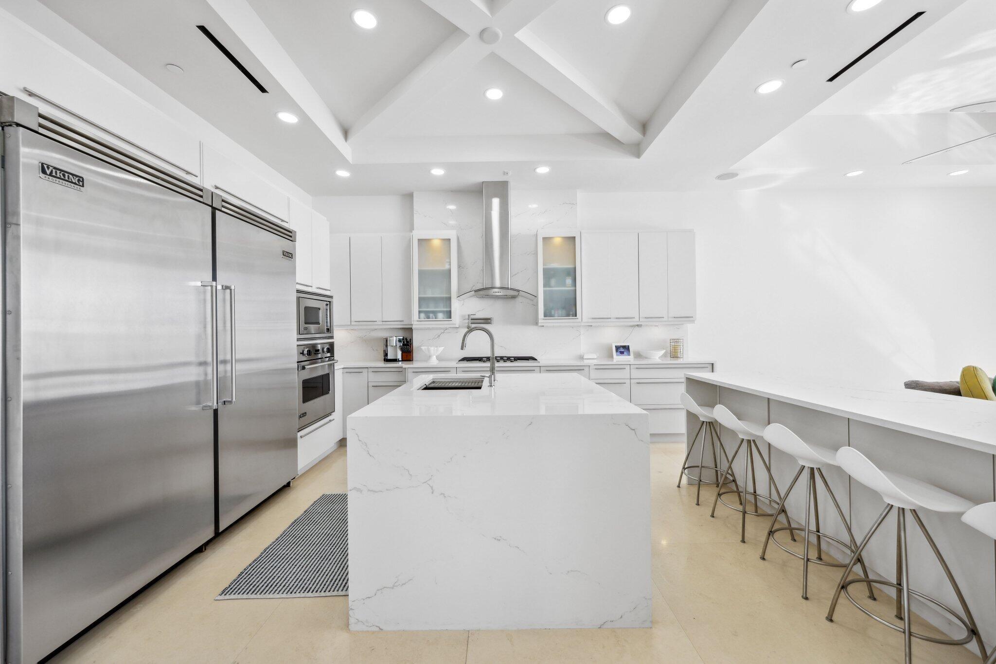OCEAN PLACE VILLAS - Residential