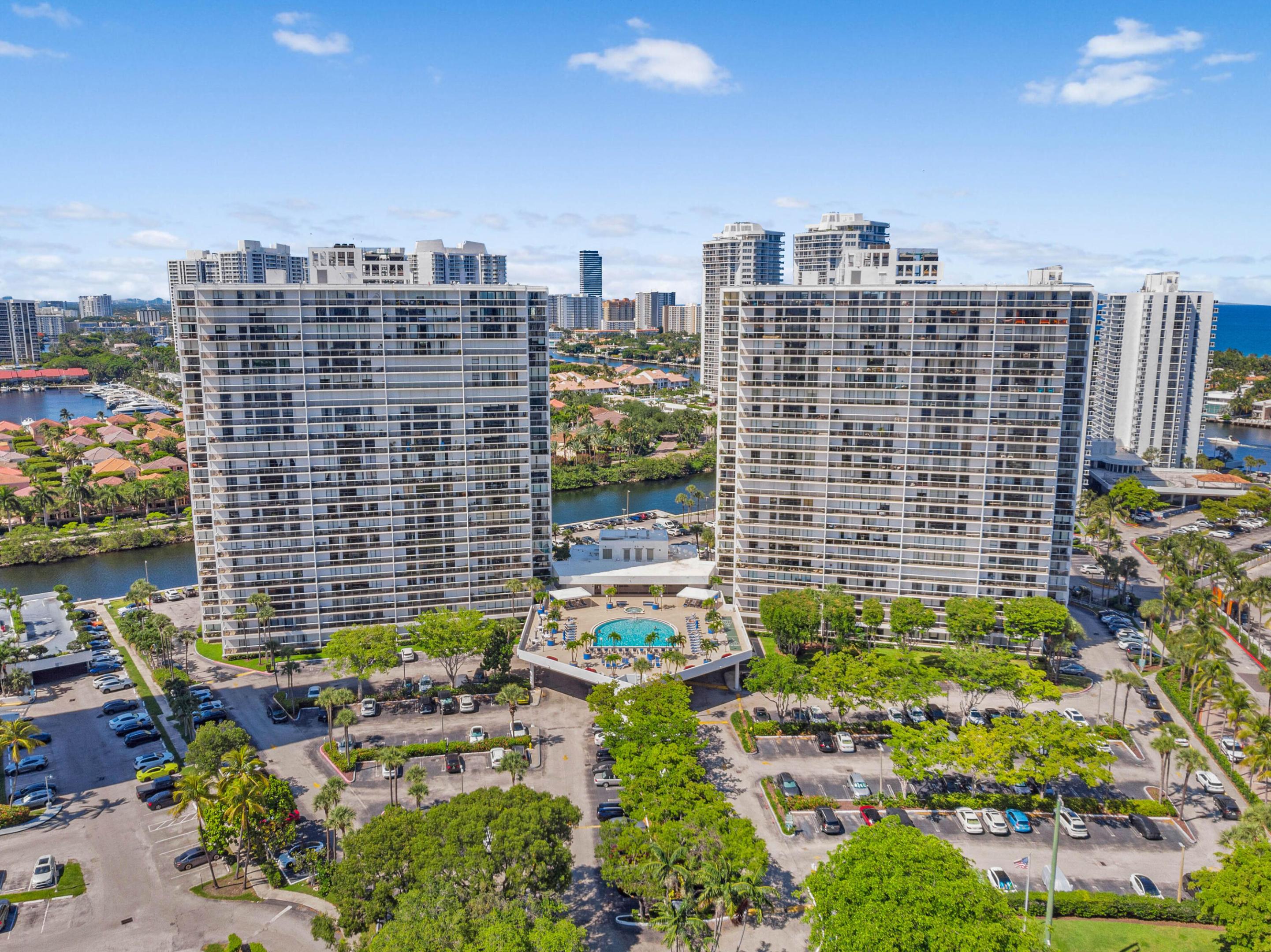 FLAMENCO CONDO TOWER I - Residential