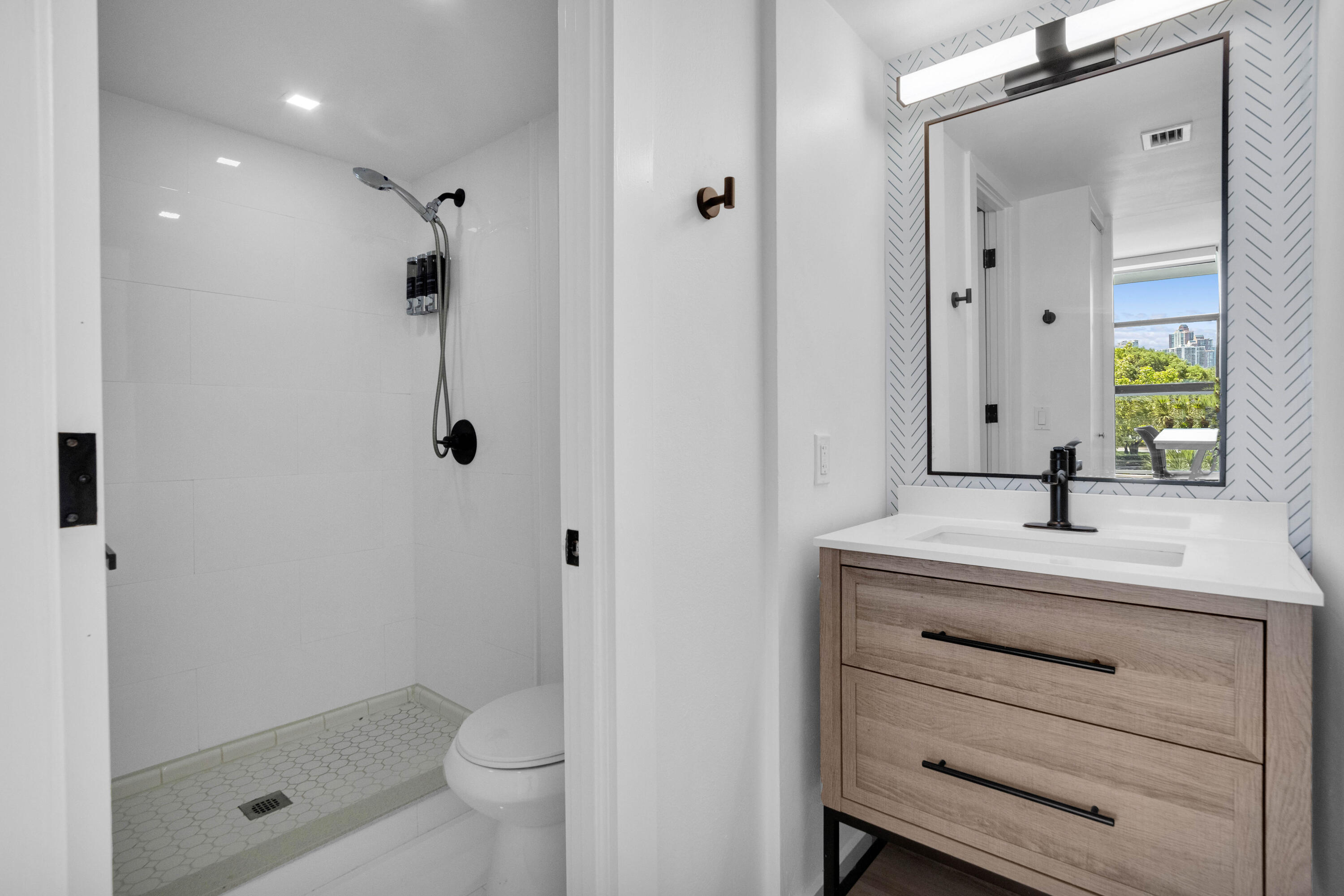 FLAMENCO CONDO TOWER I - Residential