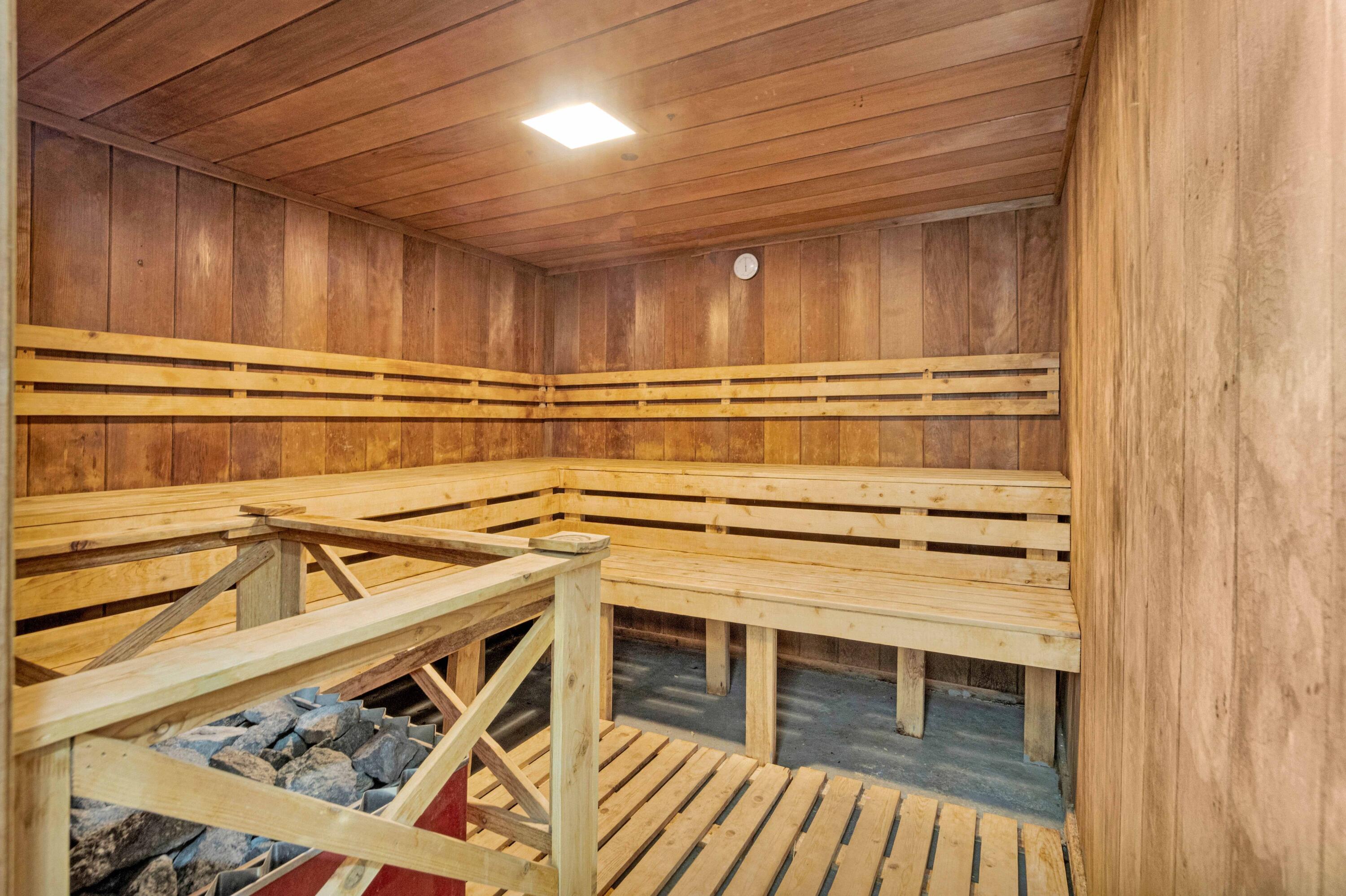 FLAMENCO CONDO TOWER I - Residential