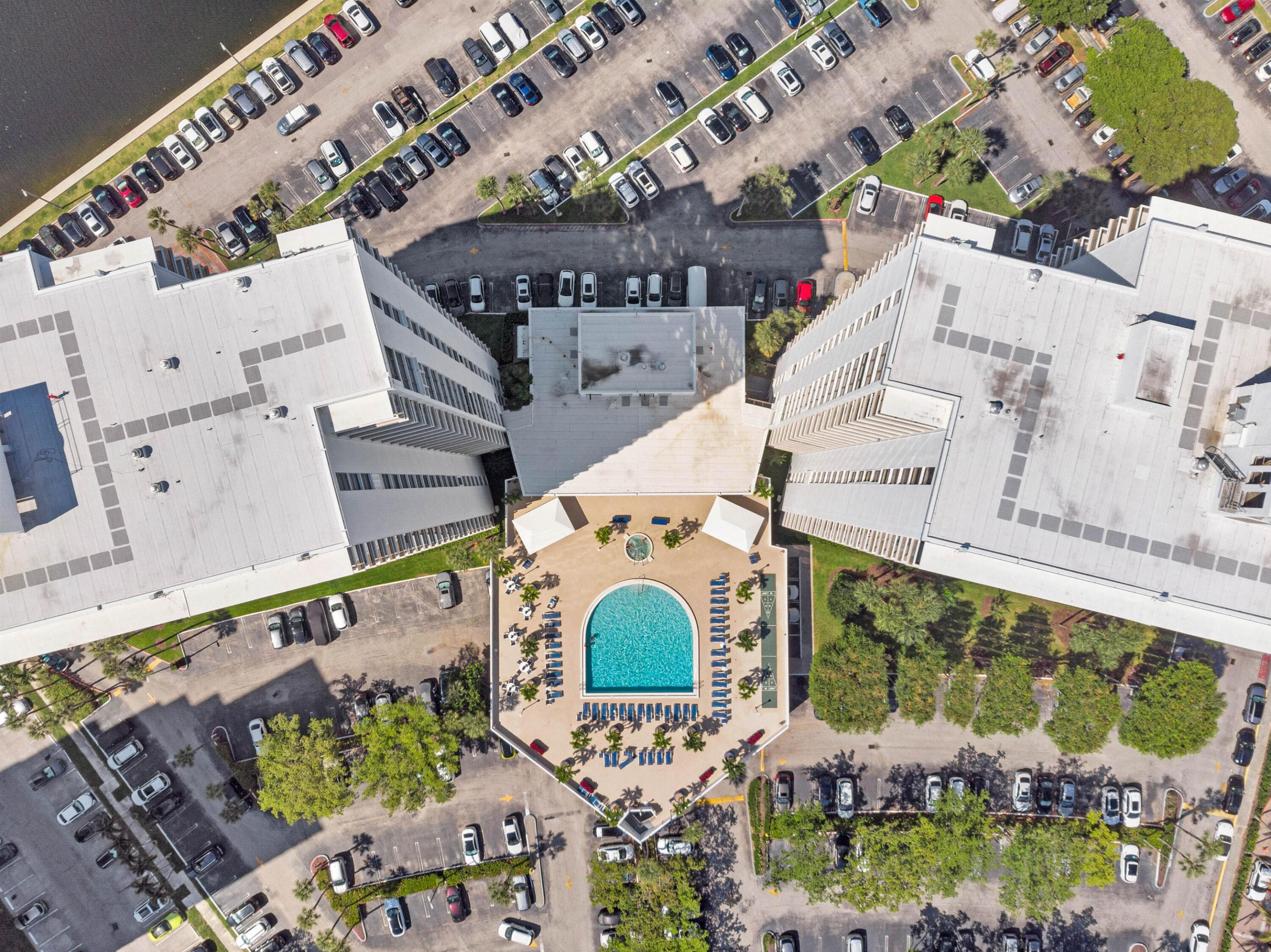FLAMENCO CONDO TOWER I - Residential
